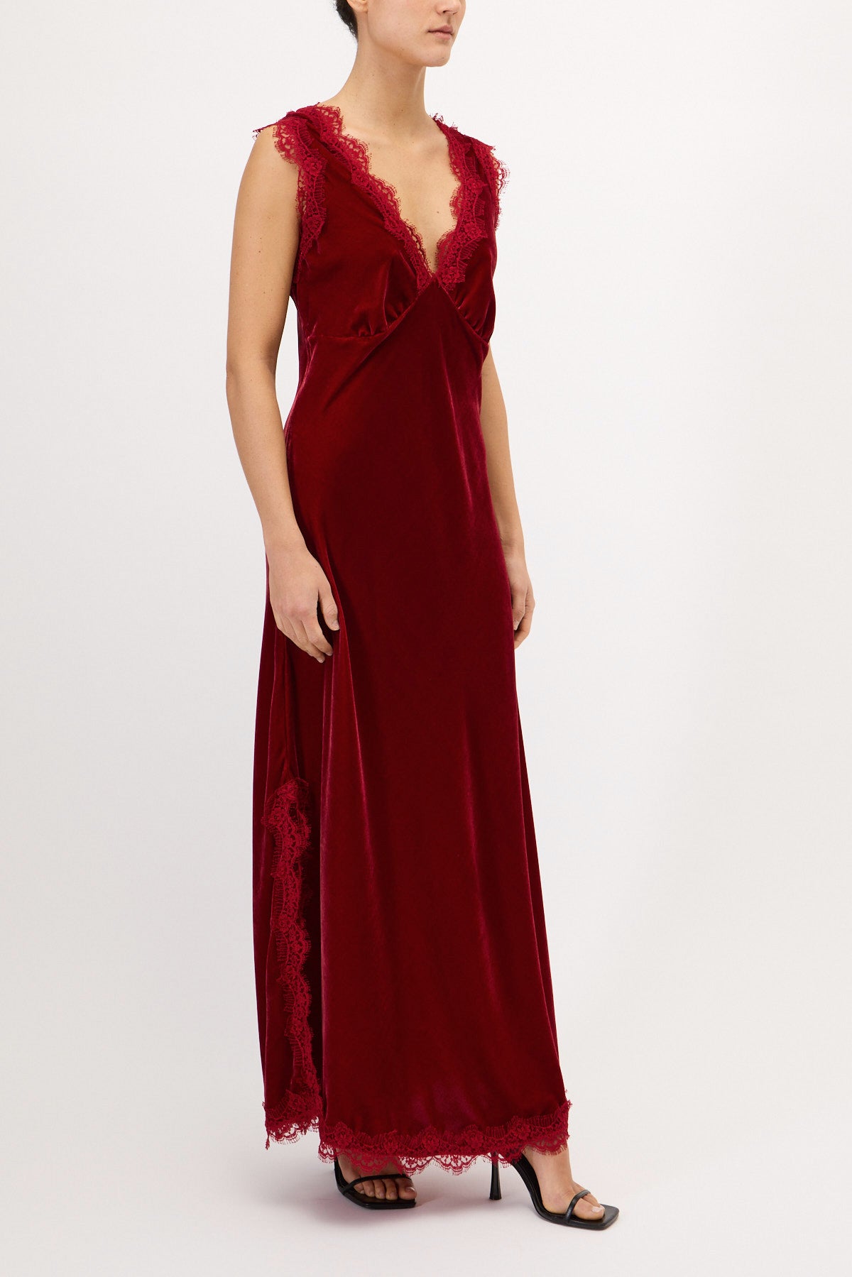 VESTITO SOTTOVESTE SPALLA LARGA ANDREA IN VELLUTO CON PIZZO