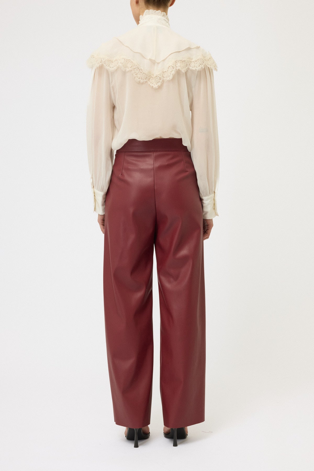 PANTALONE IN ECOPELLE CON PIZZO