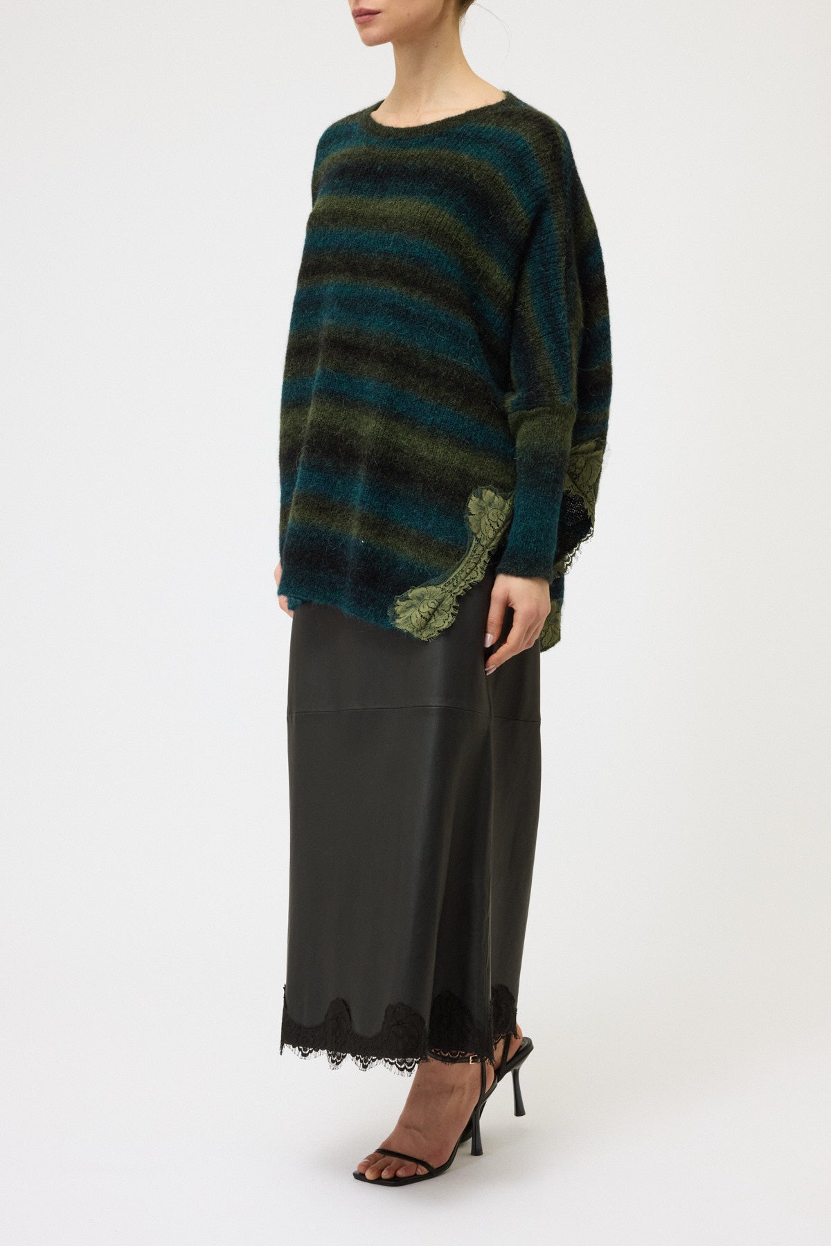 MAGLIA KIMONO CON SPACCO E PIZZO