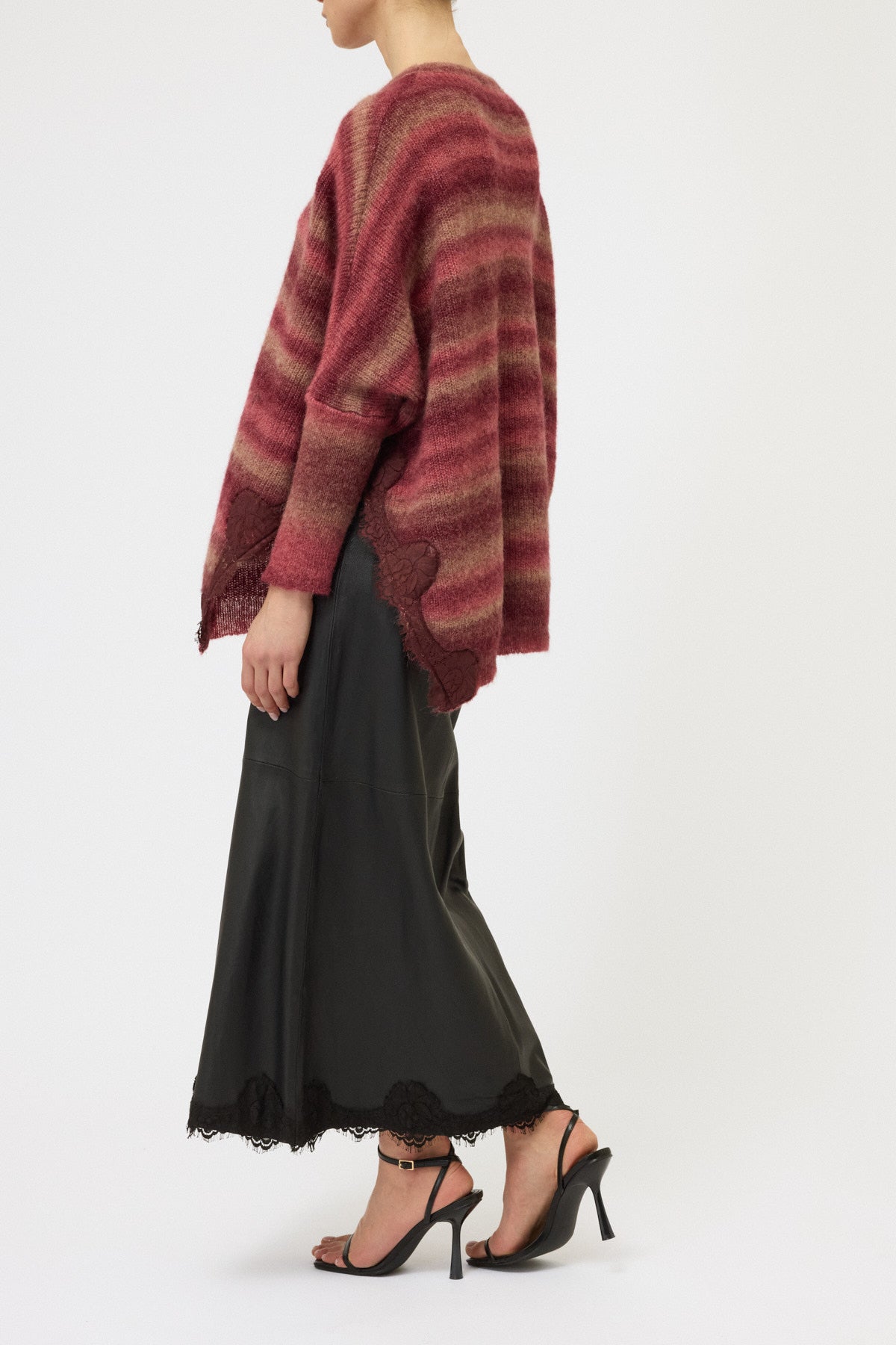 MAGLIA KIMONO CON SPACCO E PIZZO