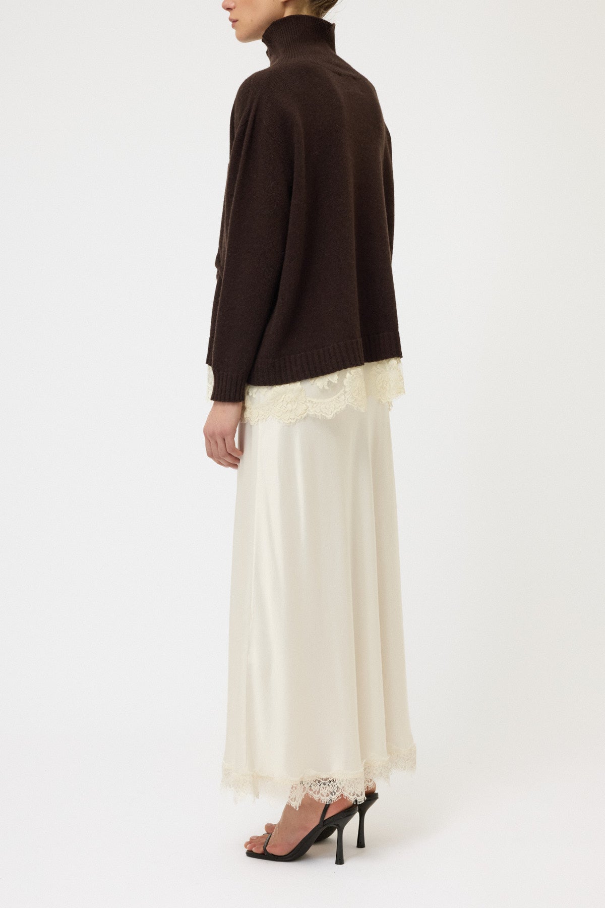 MAGLIA COLLO ALTO CON PIZZO