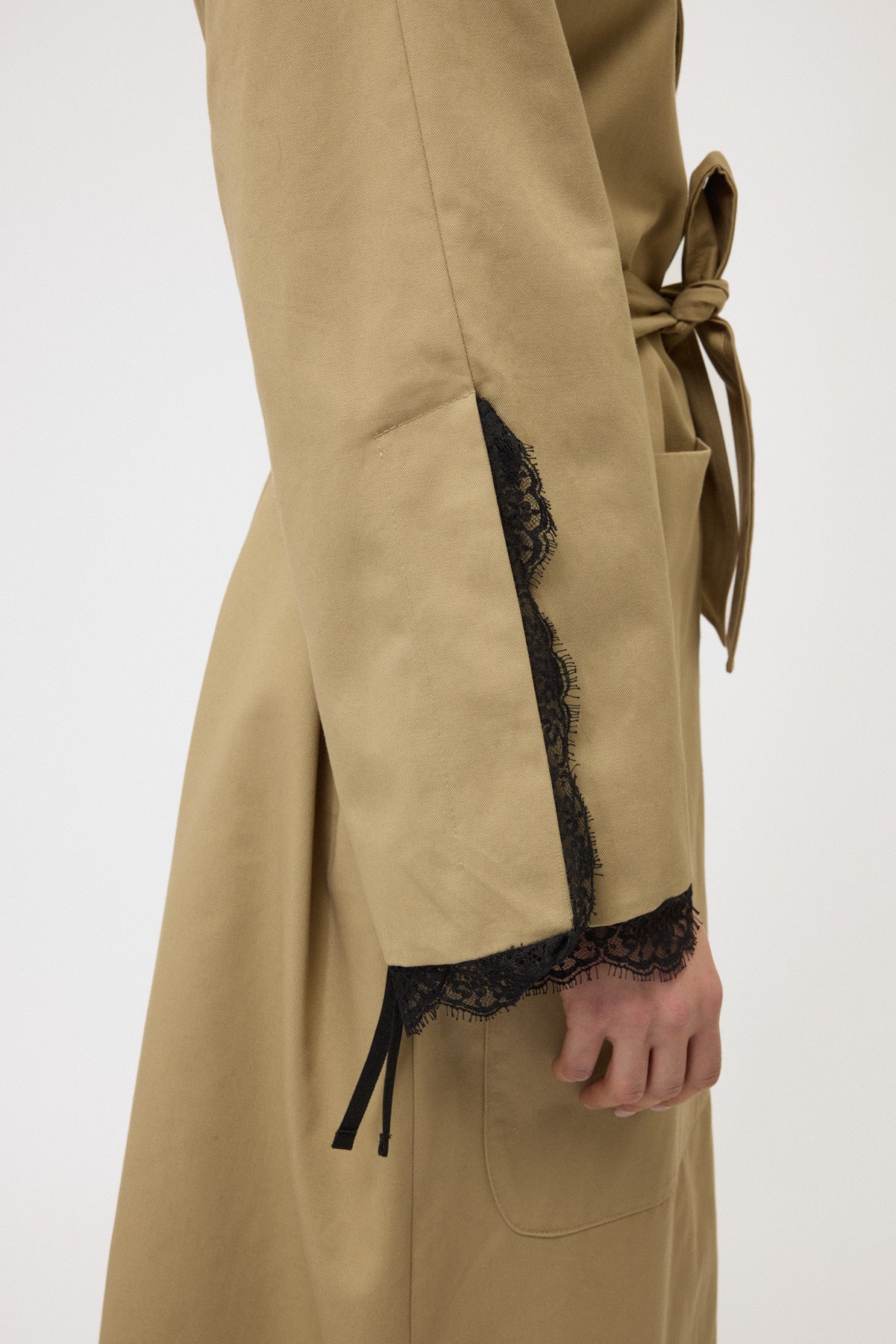 TRENCH LUNGO CON PIZZO