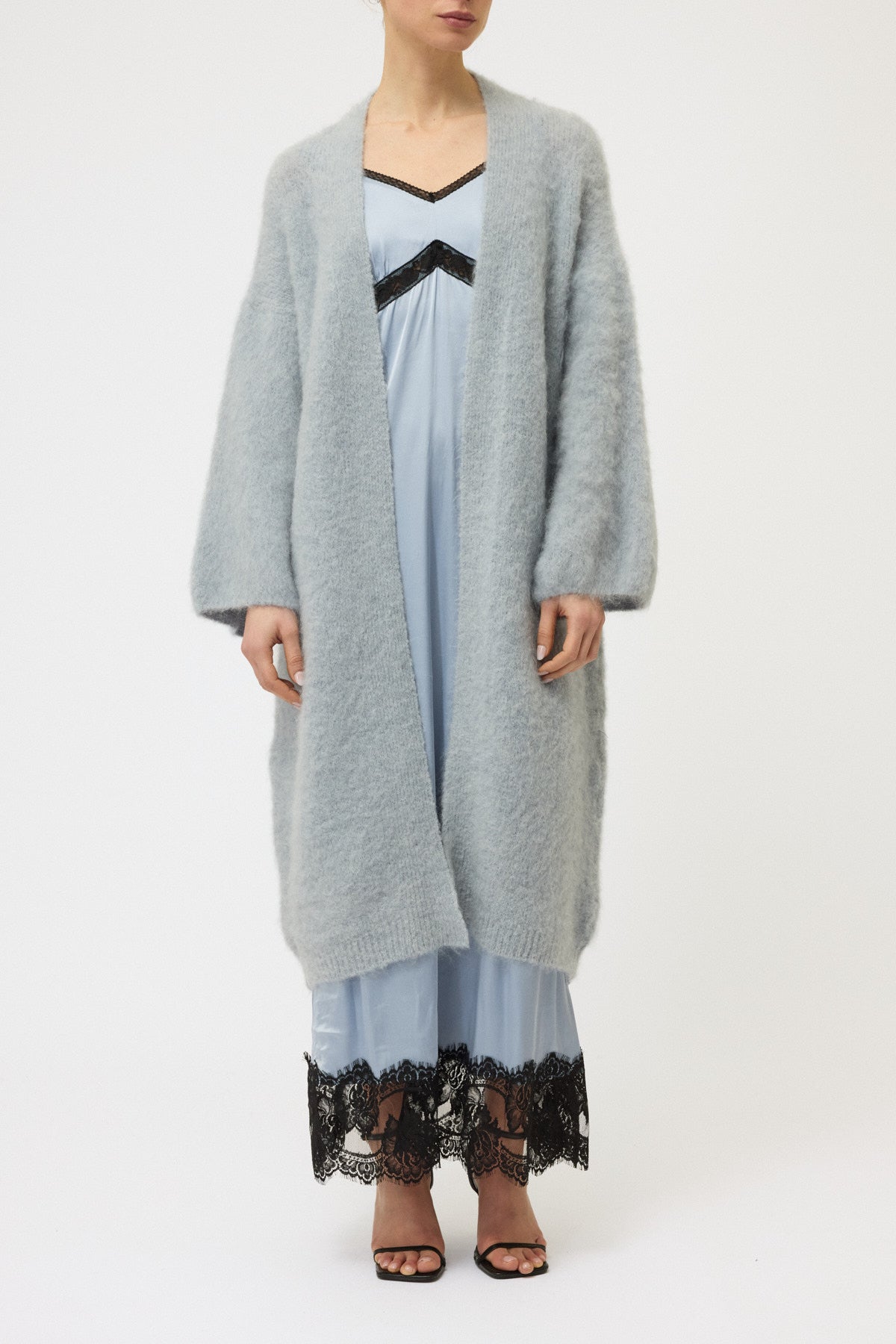 CARDIGAN GARZATO LUNGO CON SPILLA GIOIELLO