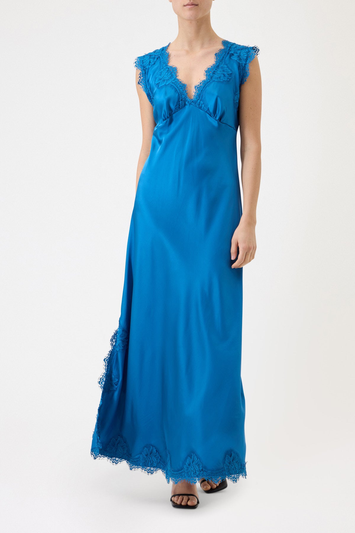 ANDREA WIDE SHOULDER SLIP DRESS IN VISCOSE WITH LACE
