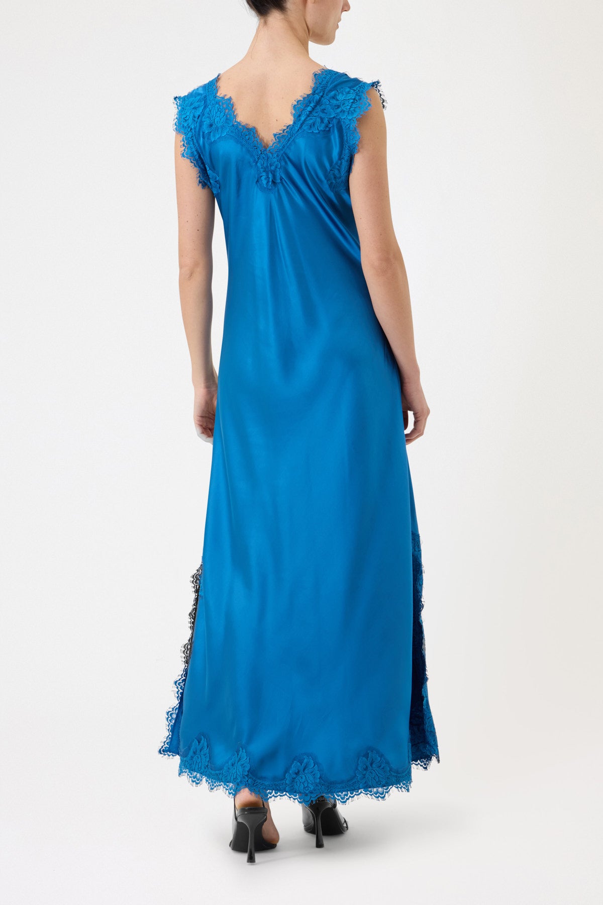 ANDREA WIDE SHOULDER SLIP DRESS IN VISCOSE WITH LACE
