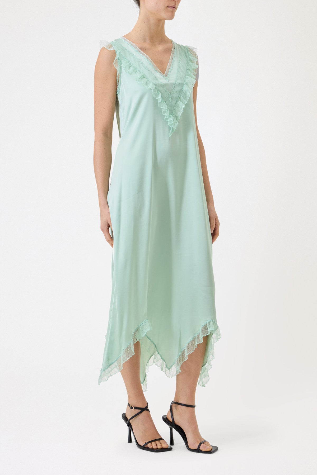 SLIP DRESS SPALLA LARGA IN RASO CON PIZZO