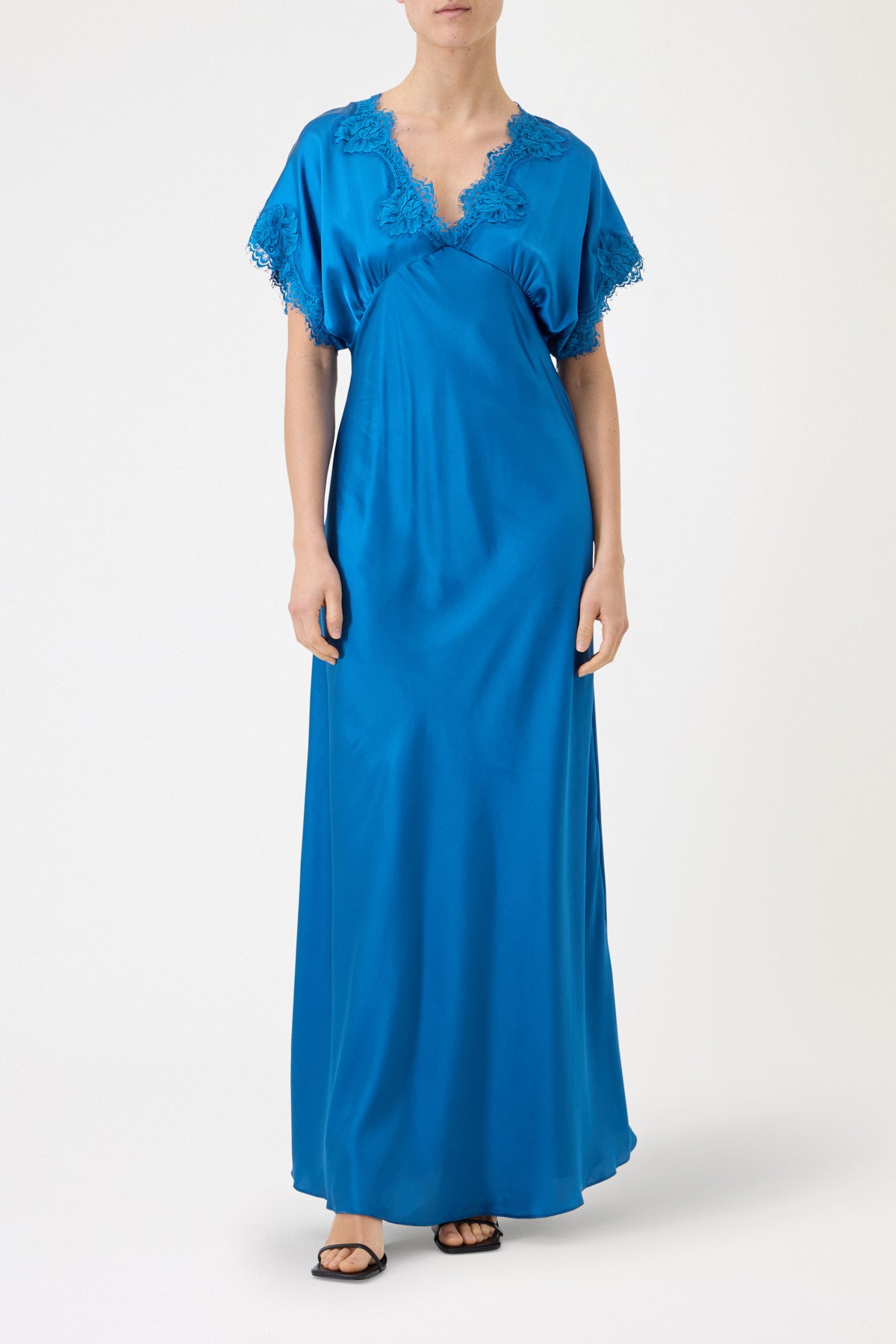 ABITO LUNGO EMILIA IN VISCOSA CON PIZZO