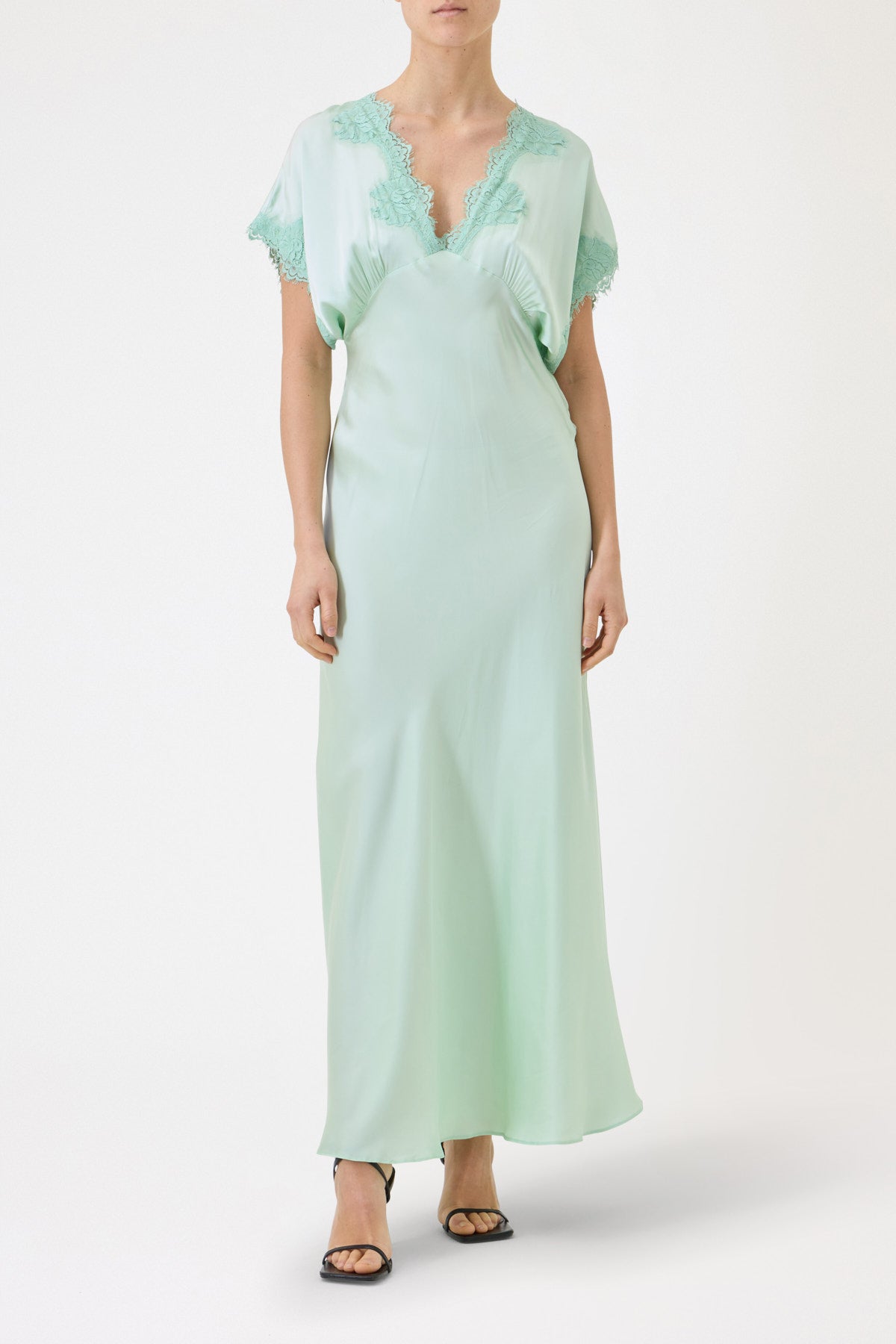 ABITO LUNGO EMILIA IN VISCOSA CON PIZZO