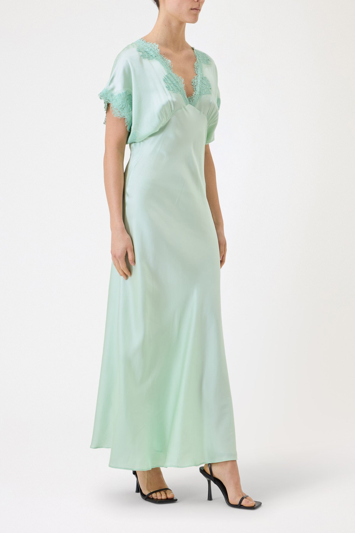 ABITO LUNGO EMILIA IN VISCOSA CON PIZZO