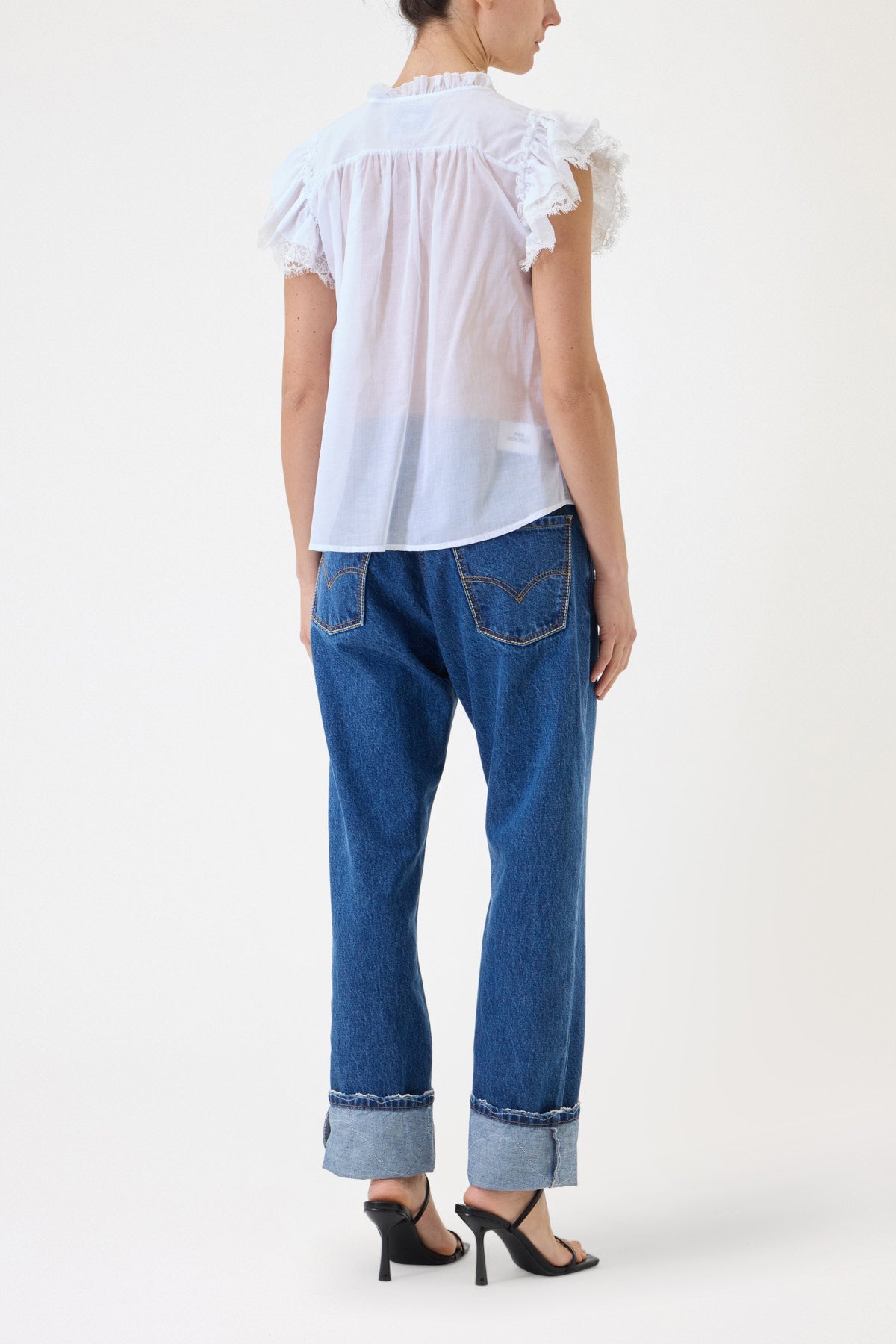 MUSLIN AND LACE TOP