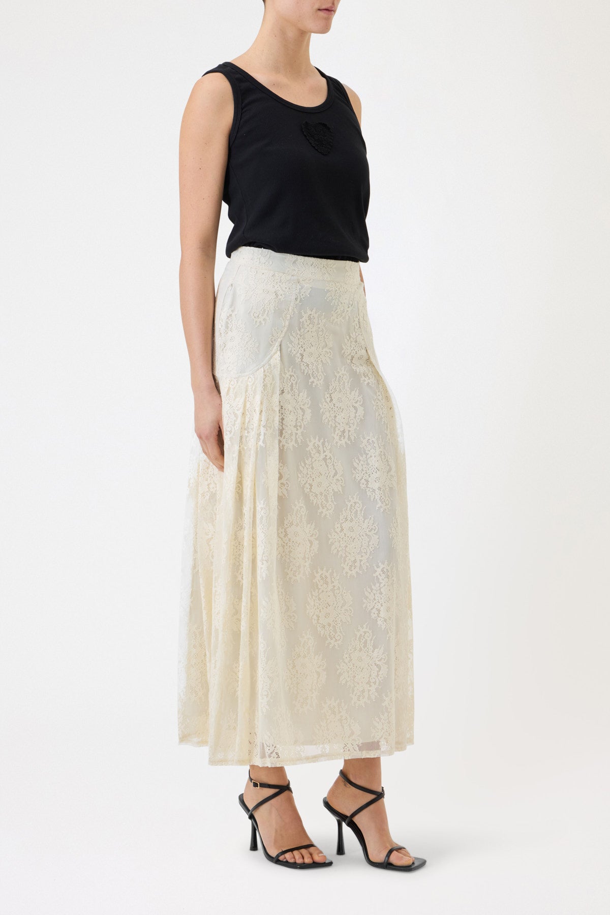 LONG LACE SKIRT