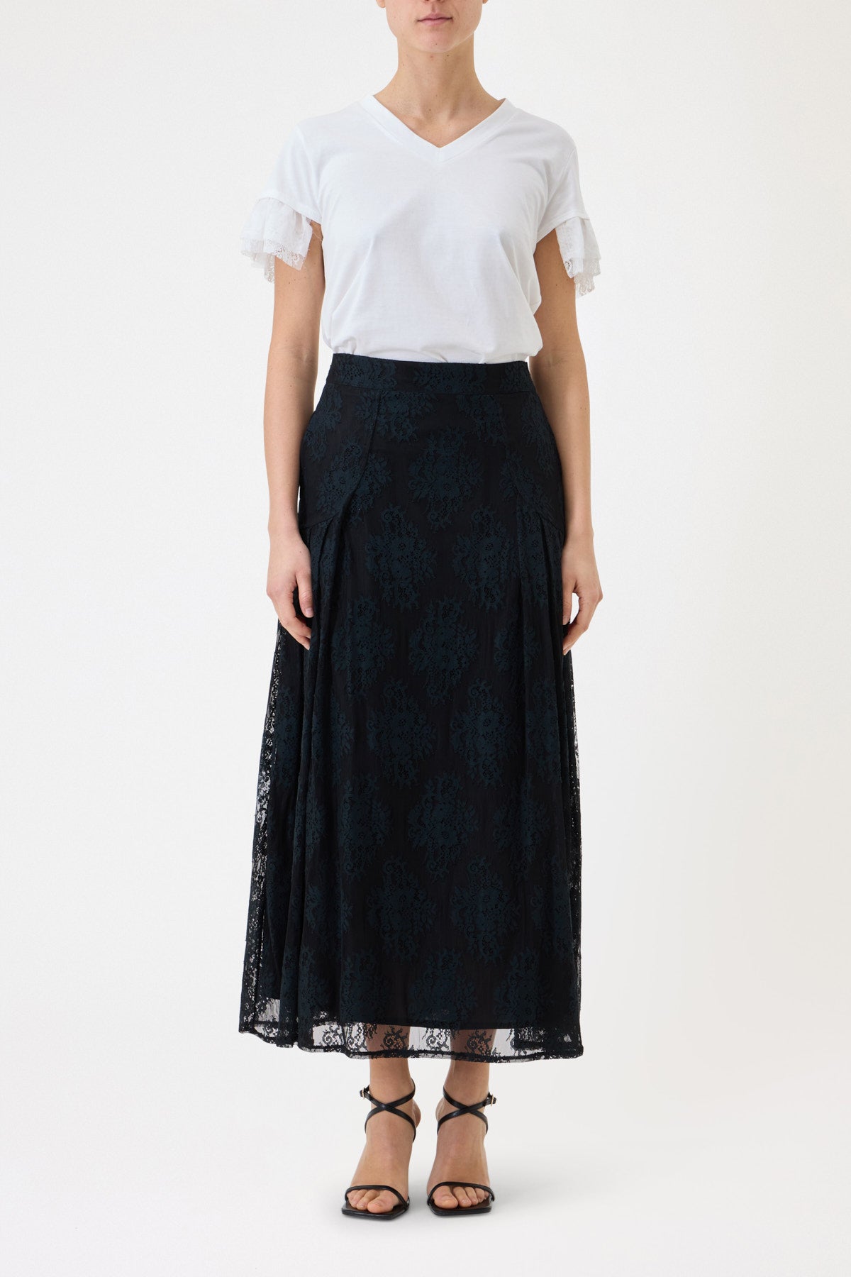 LONG LACE SKIRT
