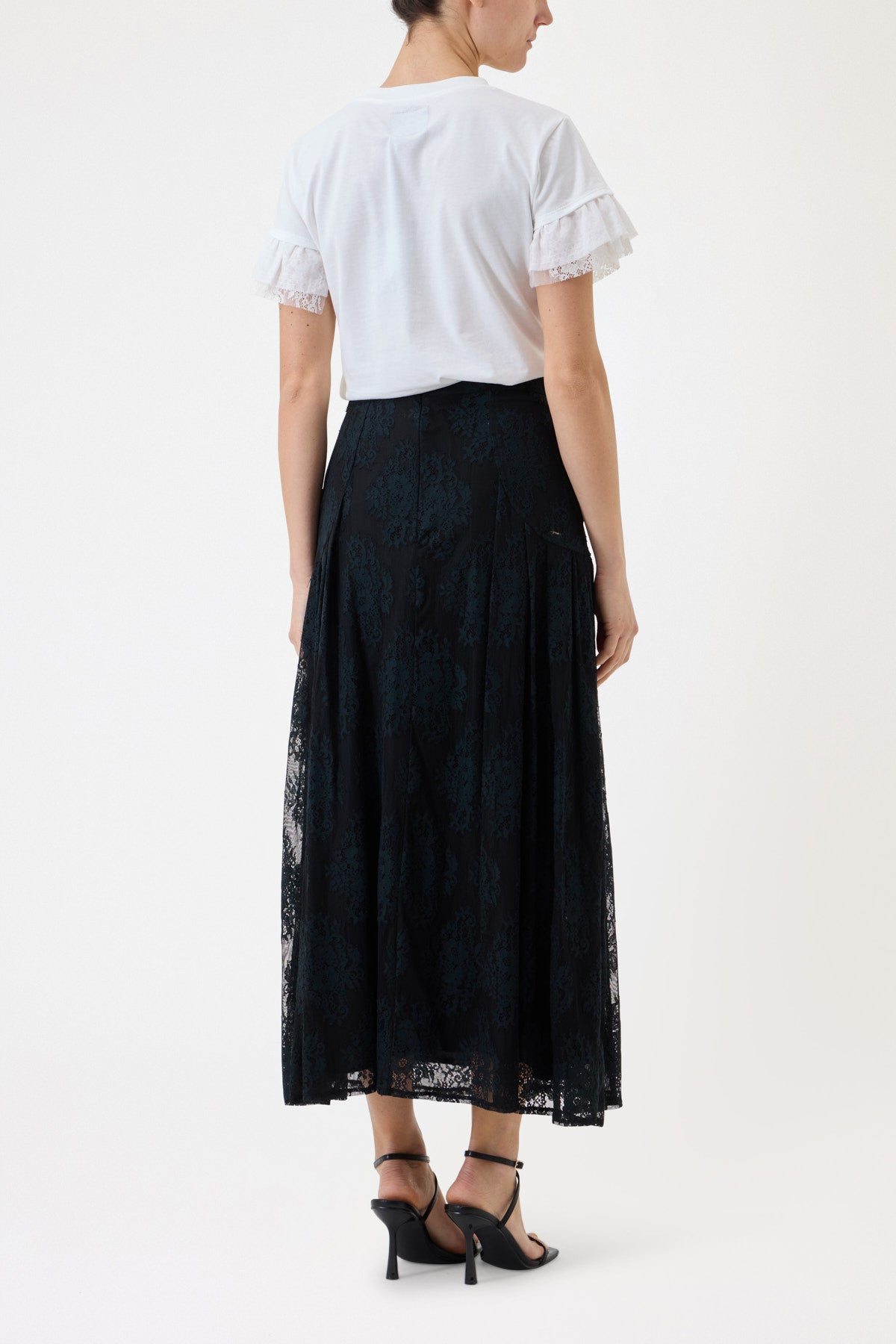 LONG LACE SKIRT