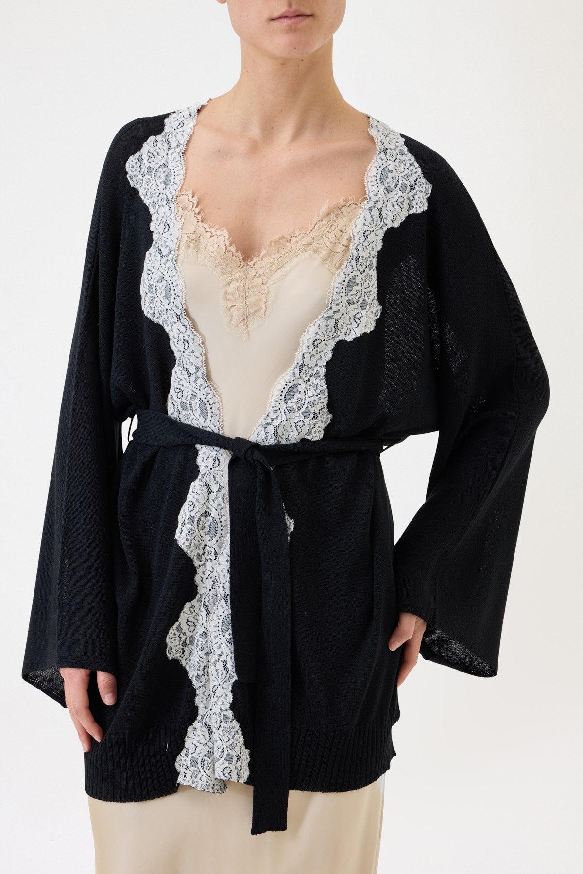KIMONO CARDIGAN WITH CONTRASTING BELT AND LACE
