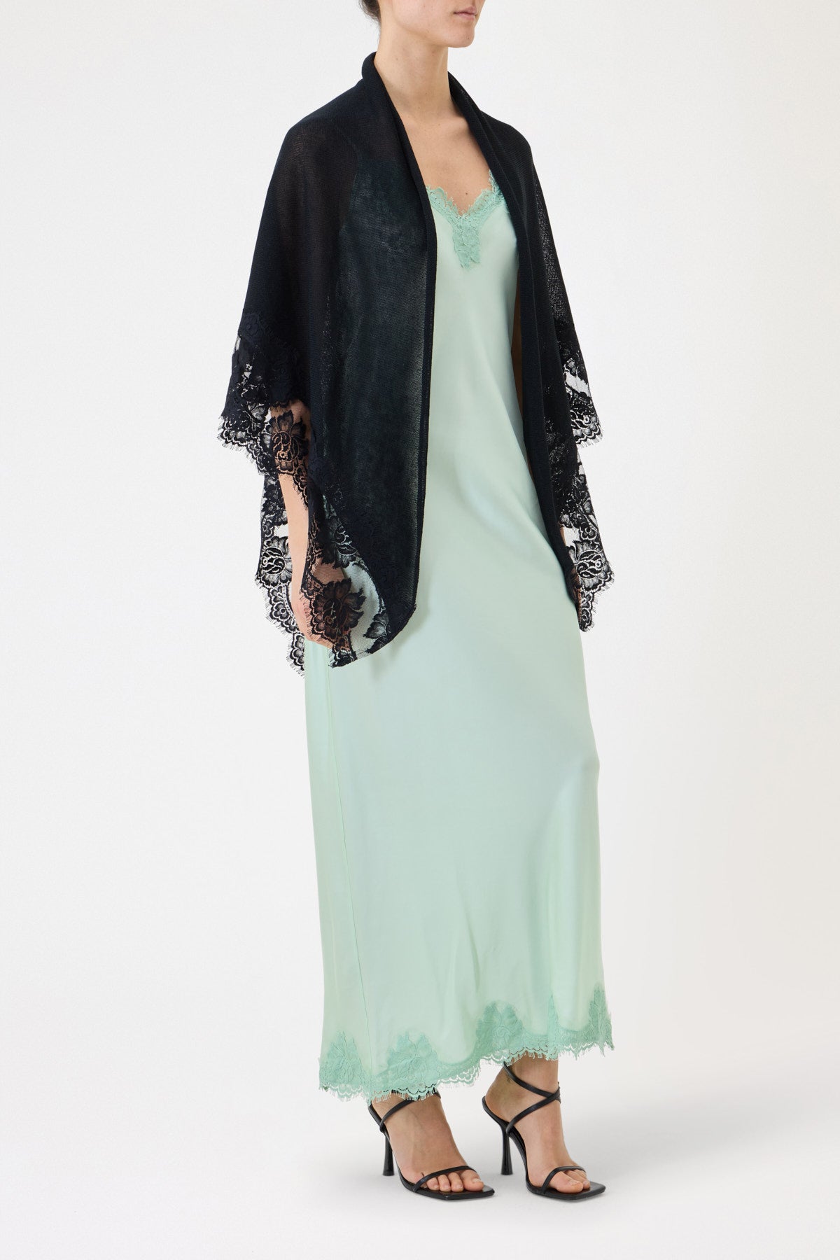 KEFIA WITH LACE