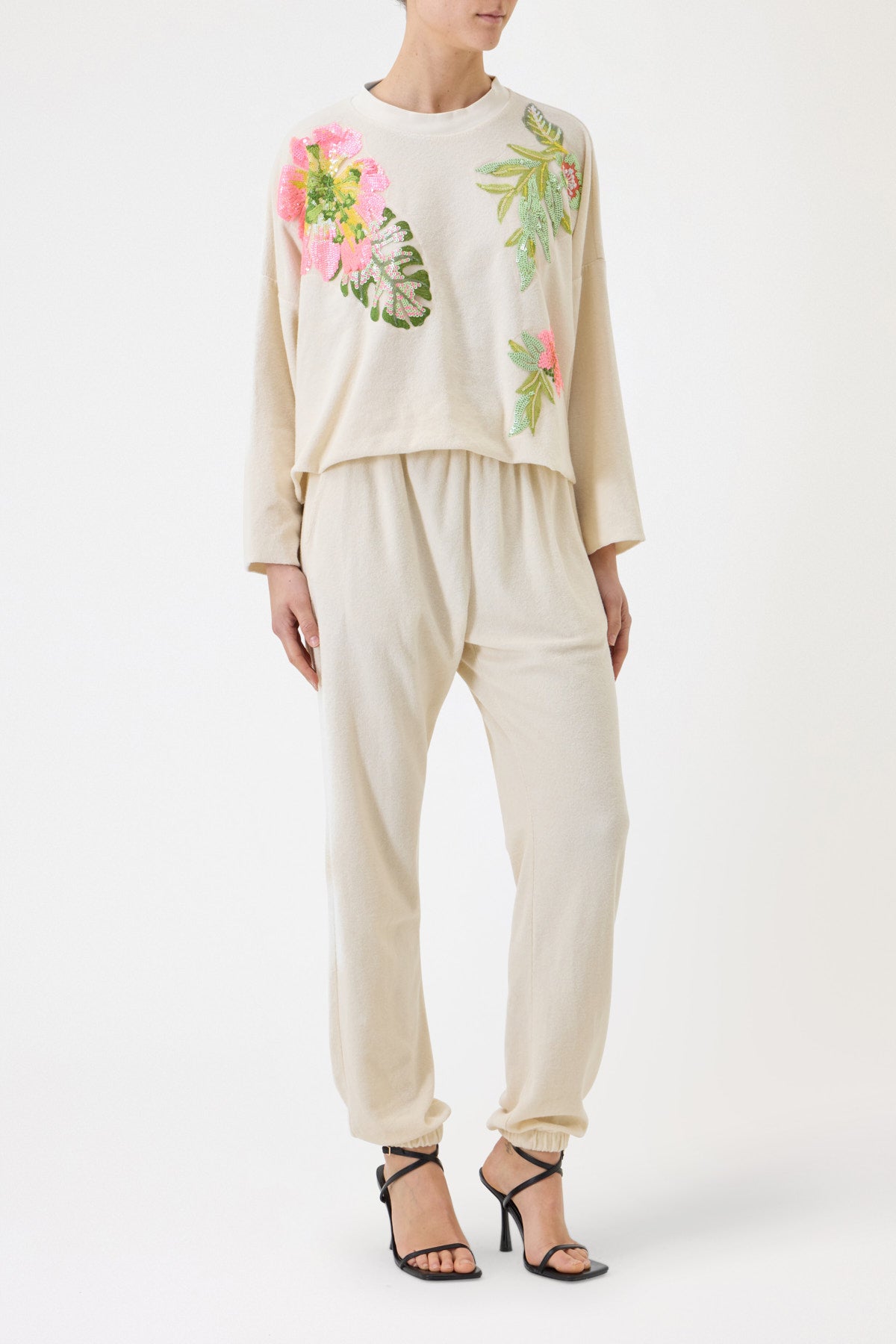 CREW NECK SWEATSHIRT WITH SEQUIN EMBROIDERY