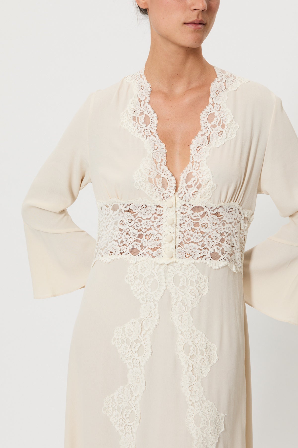 DRESS WITH LACE DETAILS