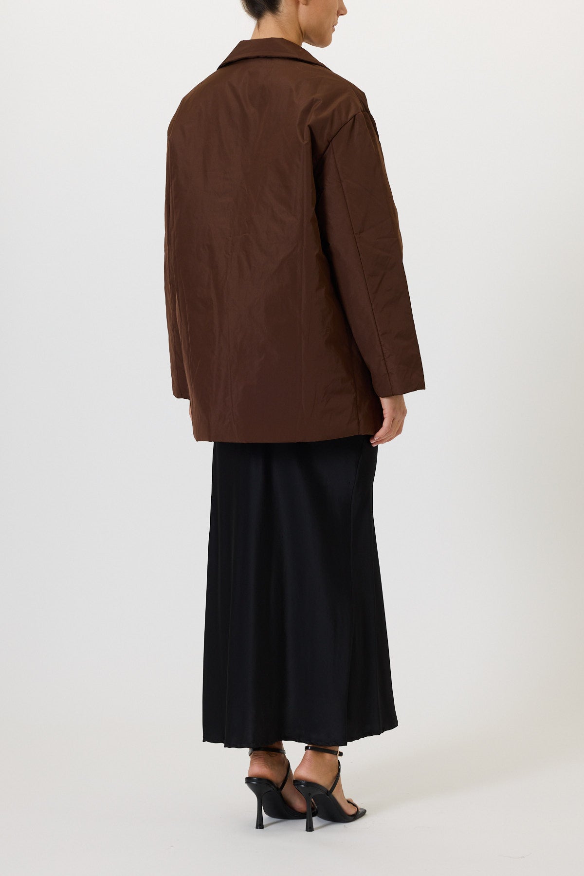 100 gram oversize jacket with jewelled button