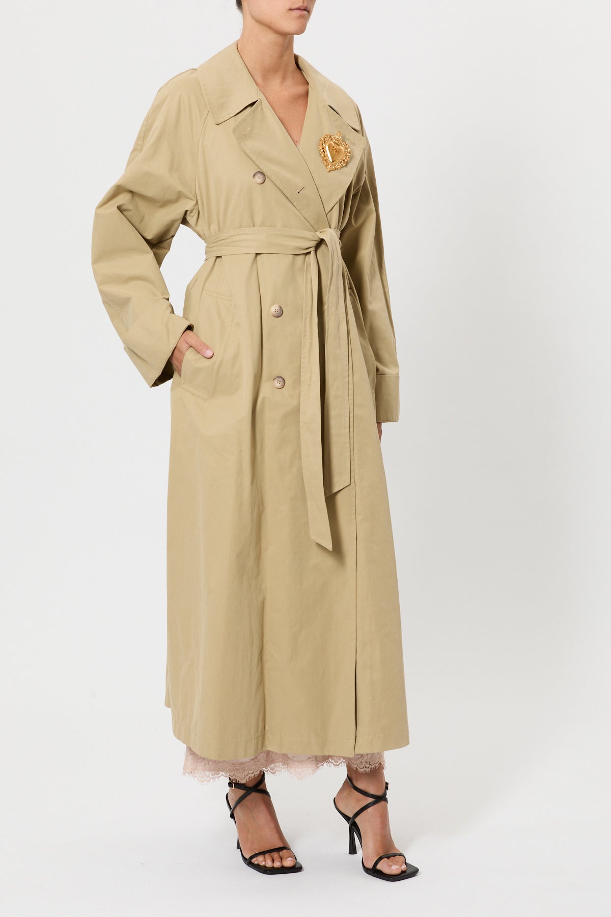 TRENCH LUNGO CON CINTURA
