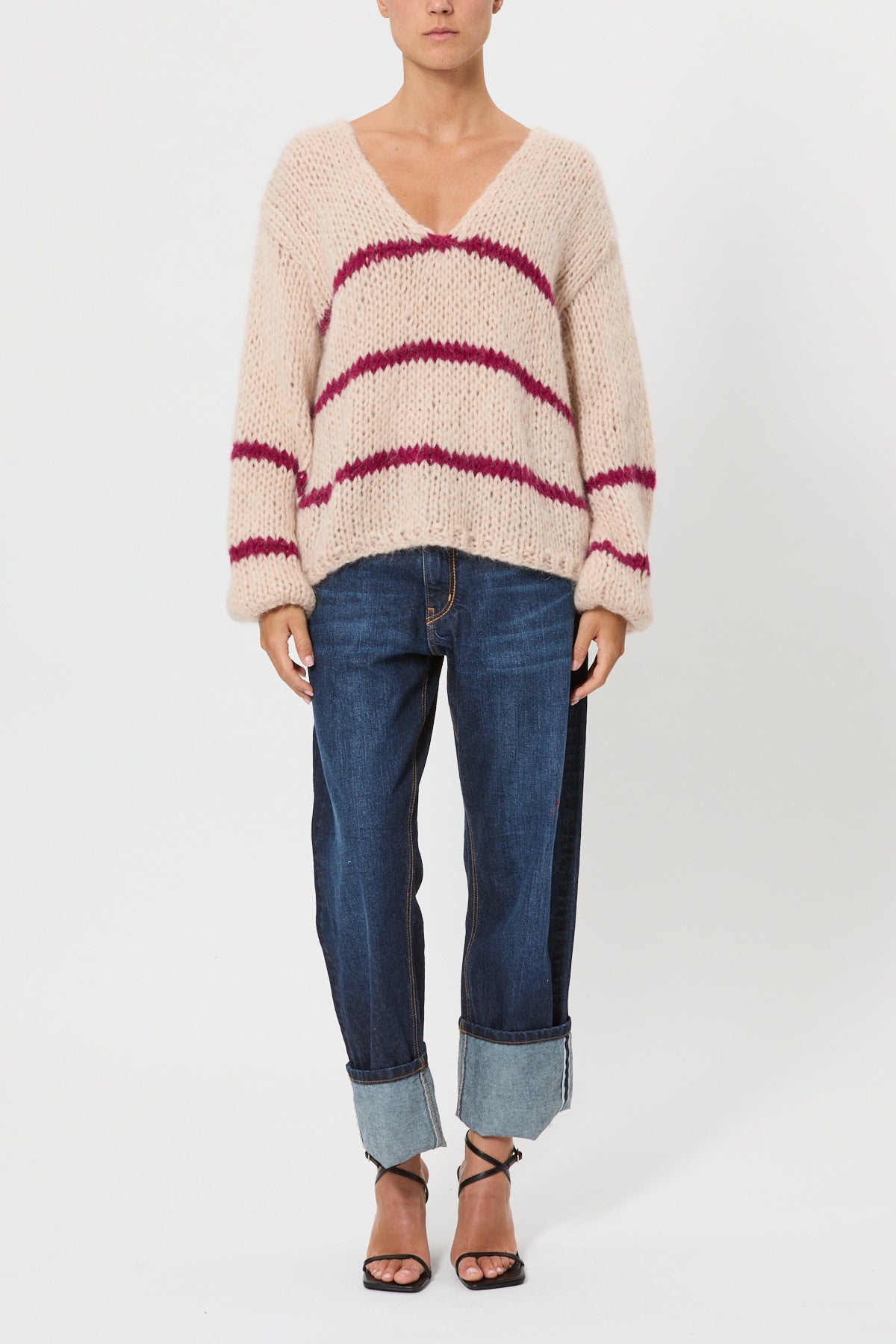 MAGLIA SCOLLO A V A RIGHE