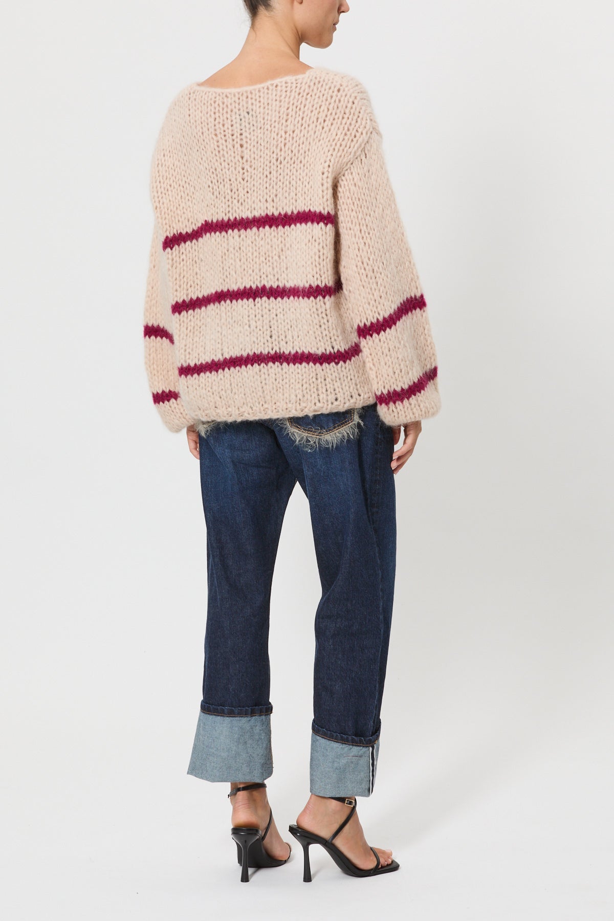 MAGLIA SCOLLO A V A RIGHE