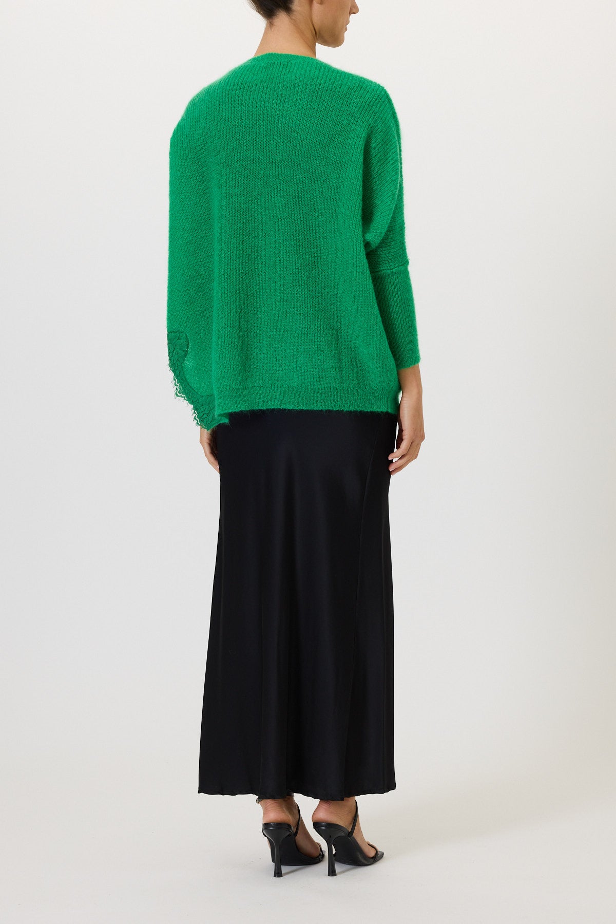 MAGLIA CON SPACCHI E PIZZO