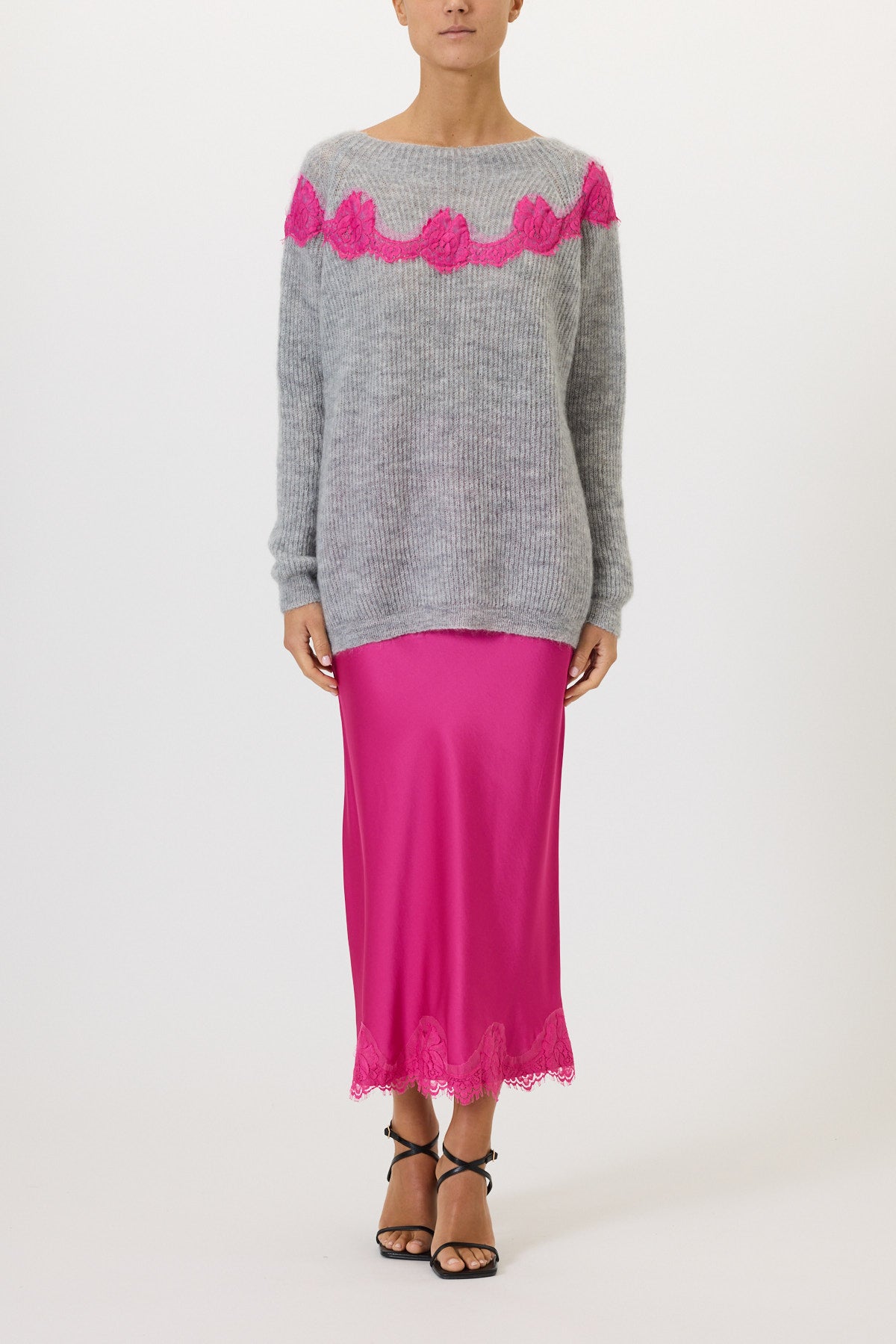 Boat neck sweater with lace