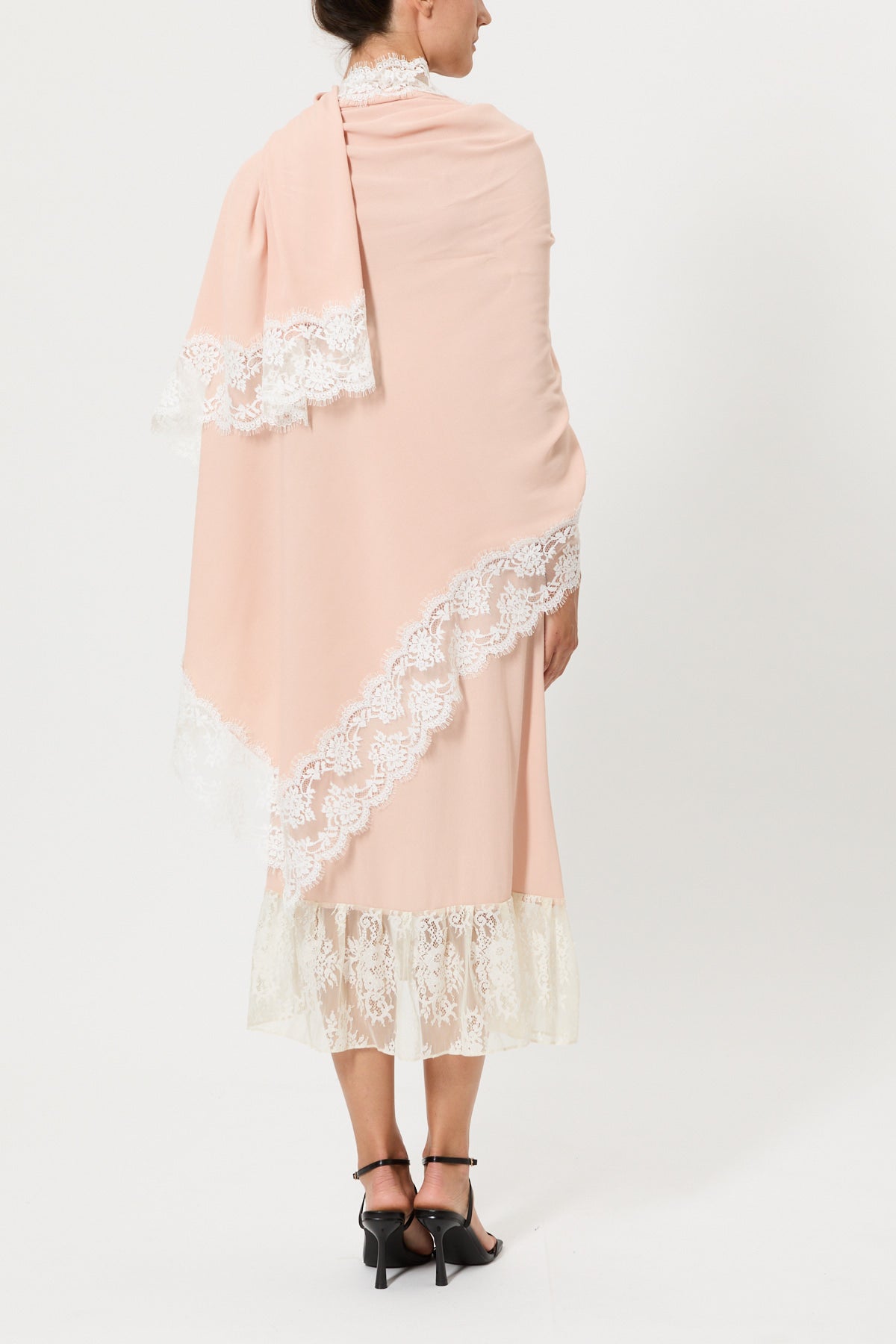 SHAWL WITH LACE