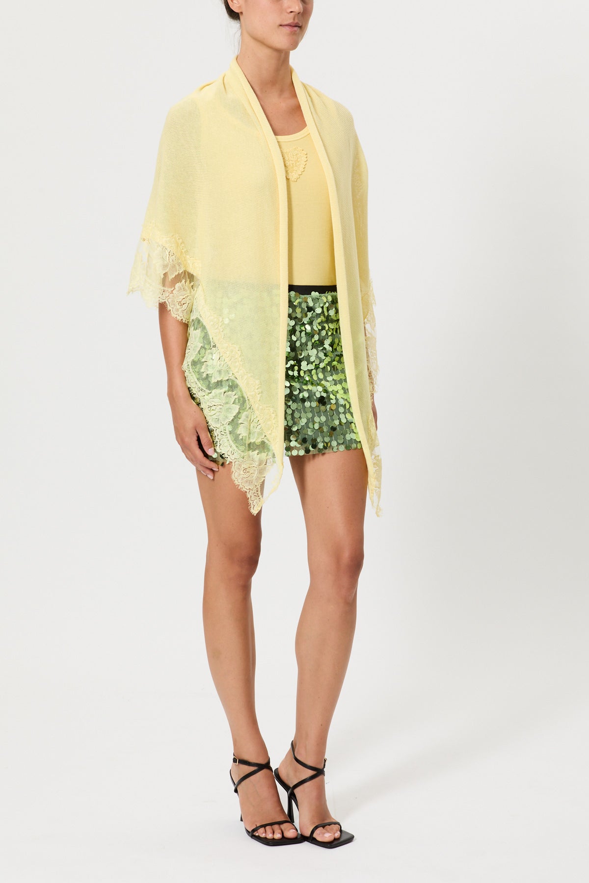 KEFIA WITH LACE