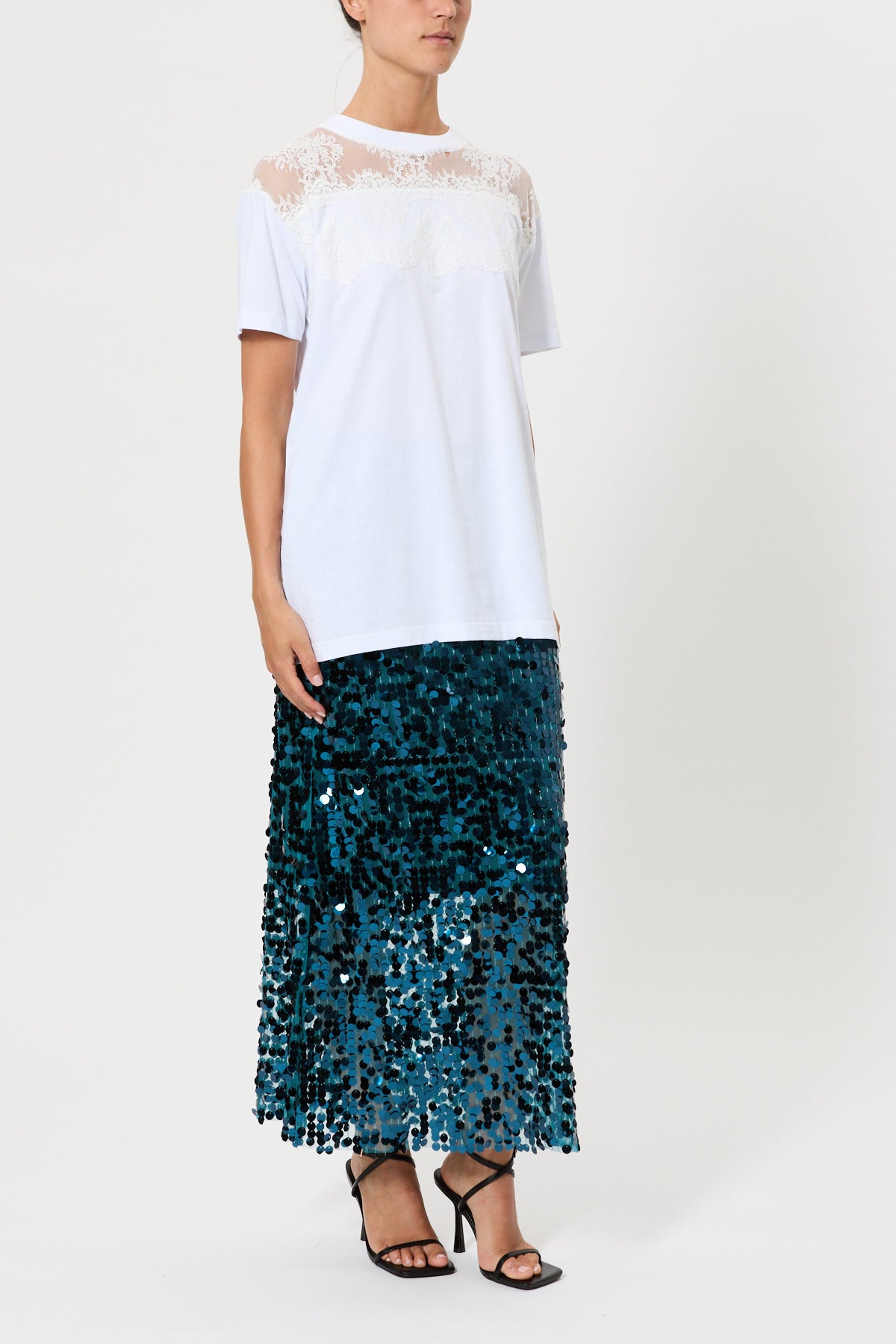 OVER T-SHIRT WITH LACE TRACKS