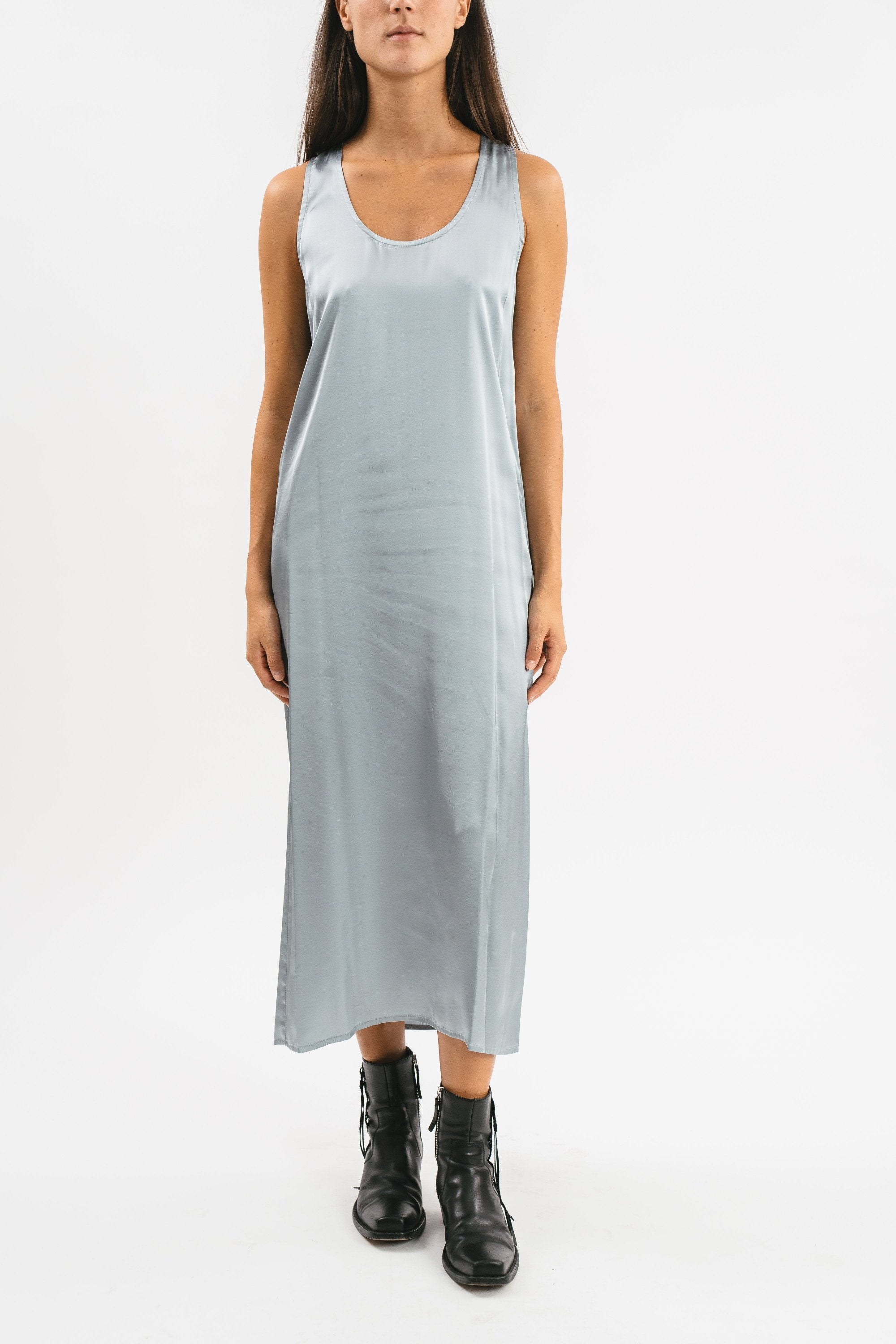 SLIP DRESS SPALLA LARGA SCOLLO A U