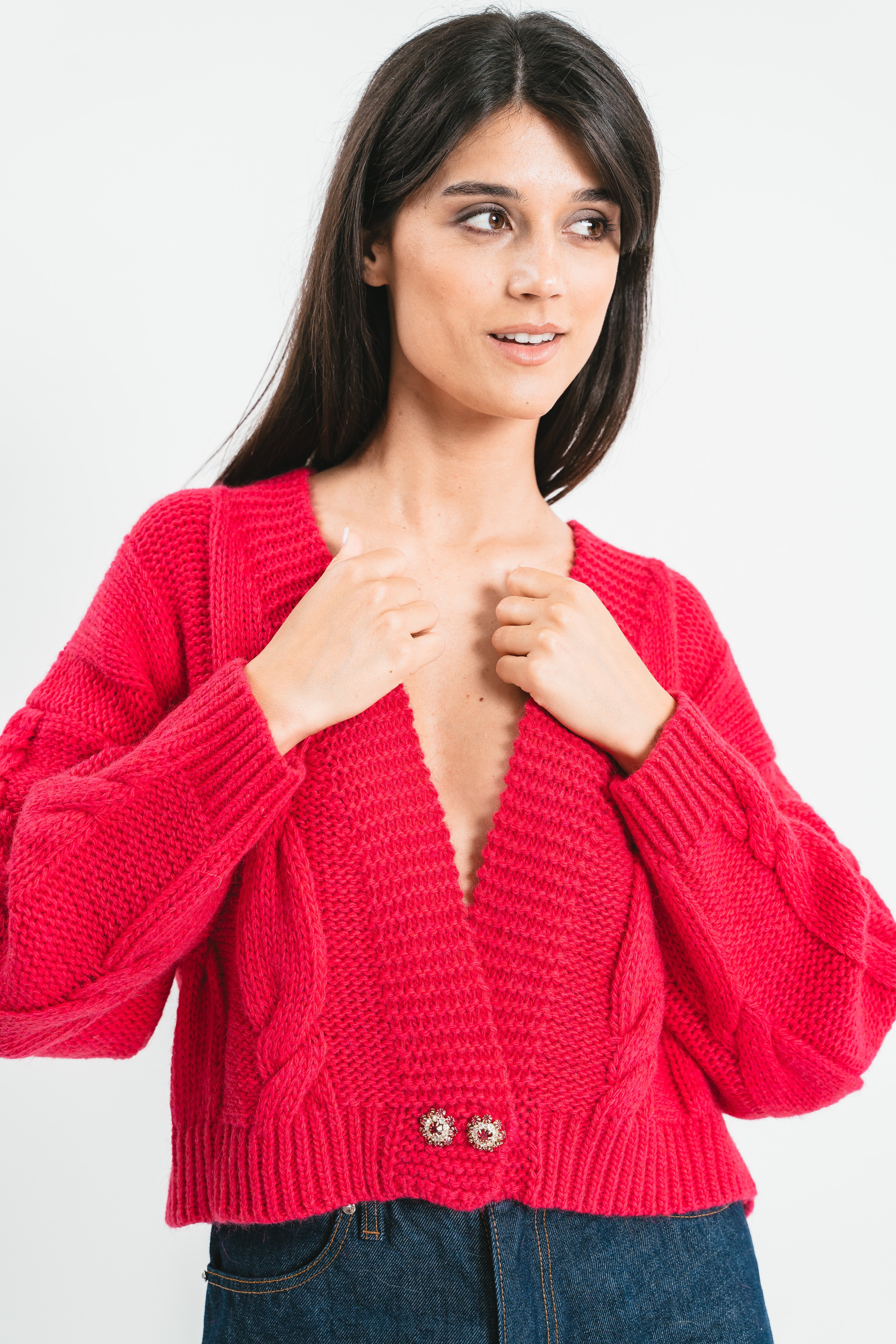 Cropped cable-knit cardigan with jewel button