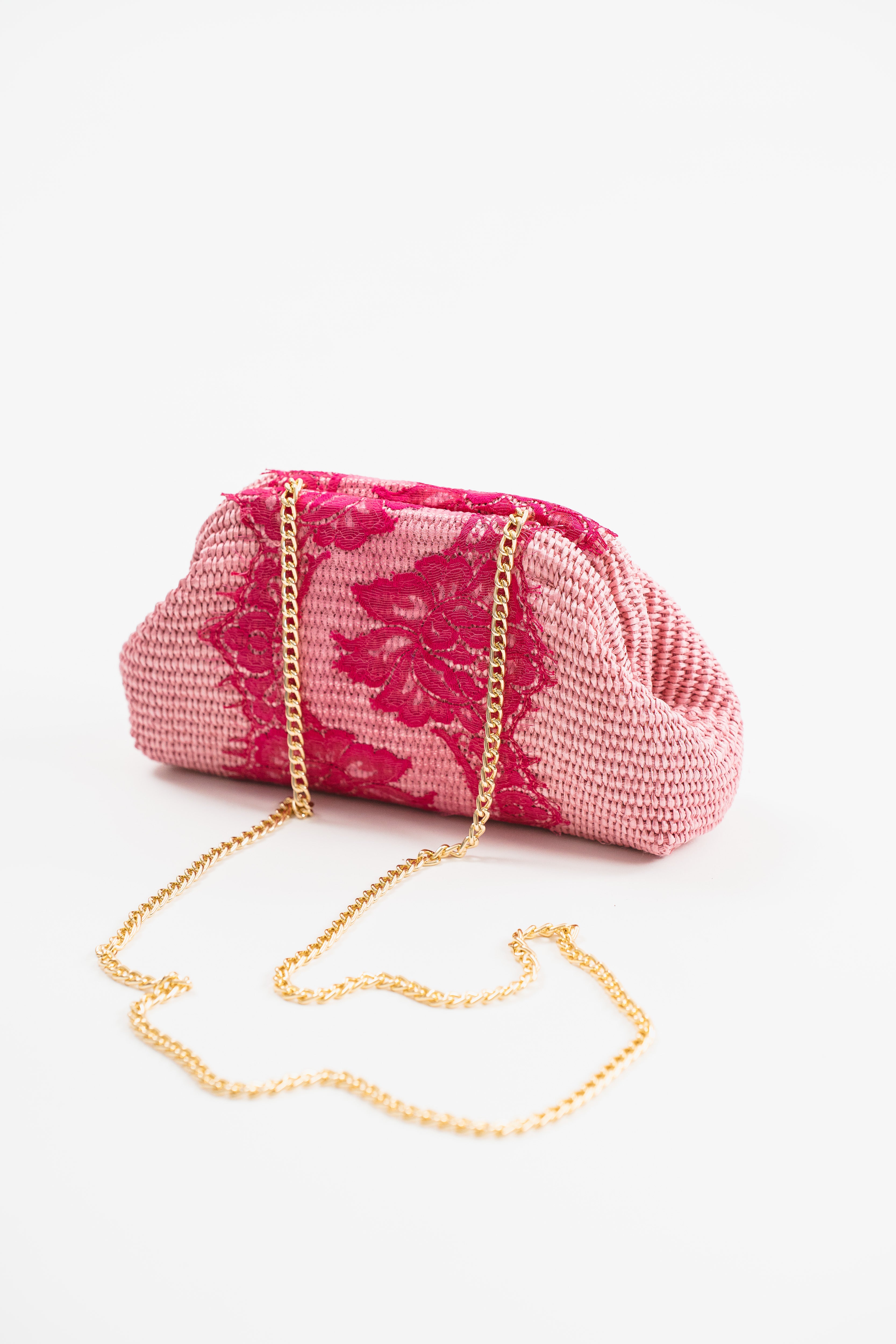 Raffia clutch with lace