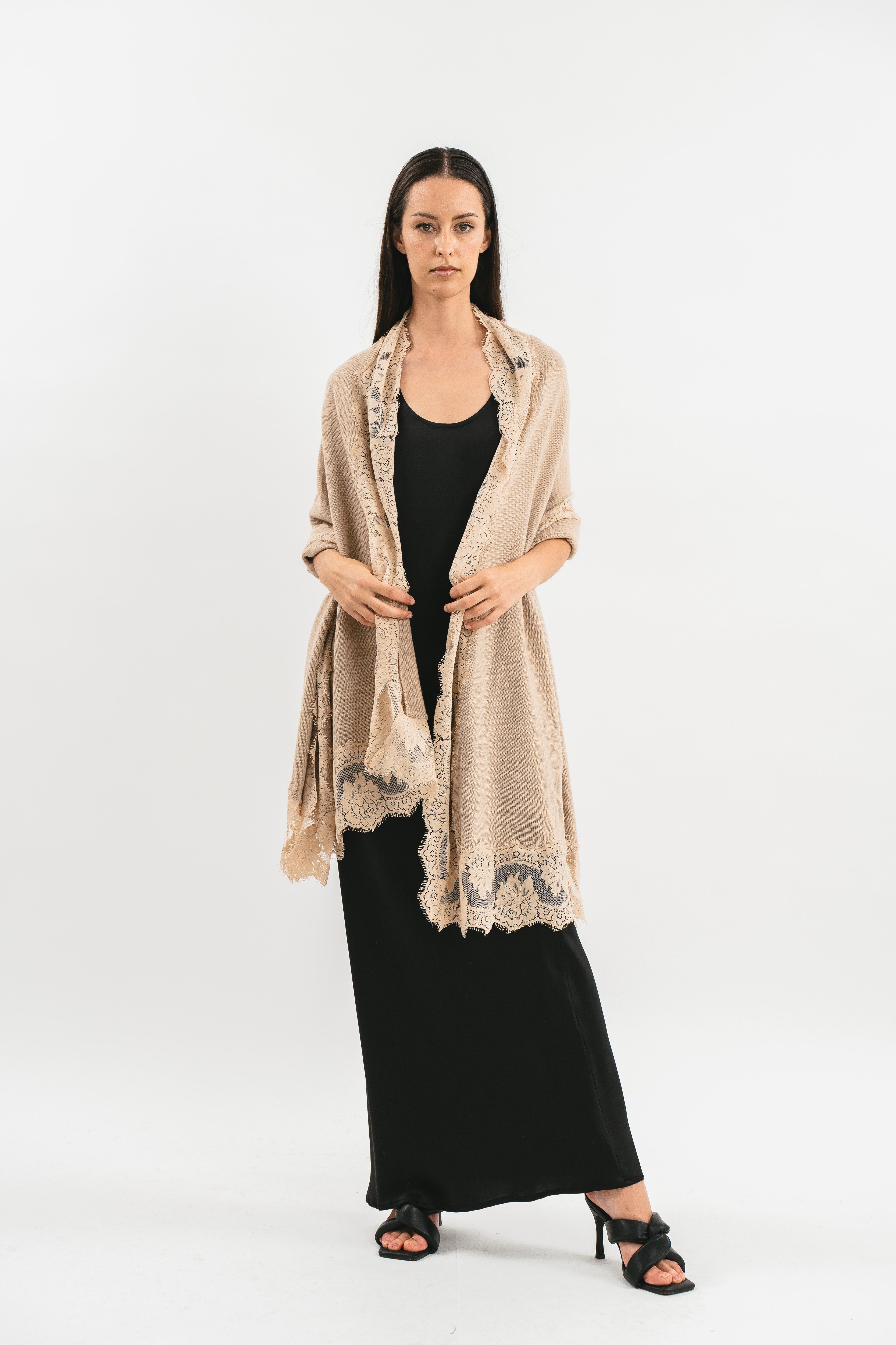 Sciarpa beige con pizzo Frontale