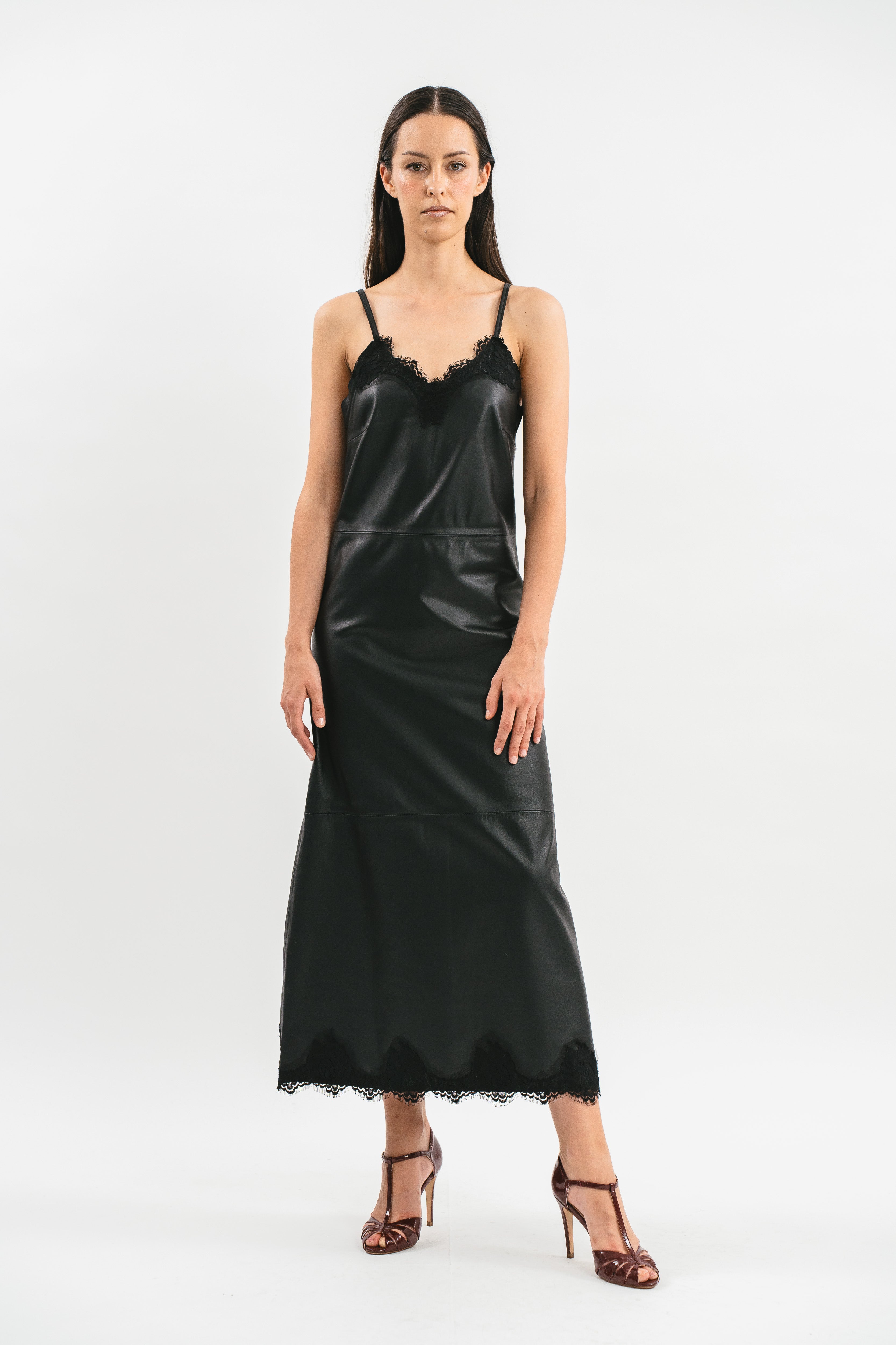 Slip dress in pelle con pizzo