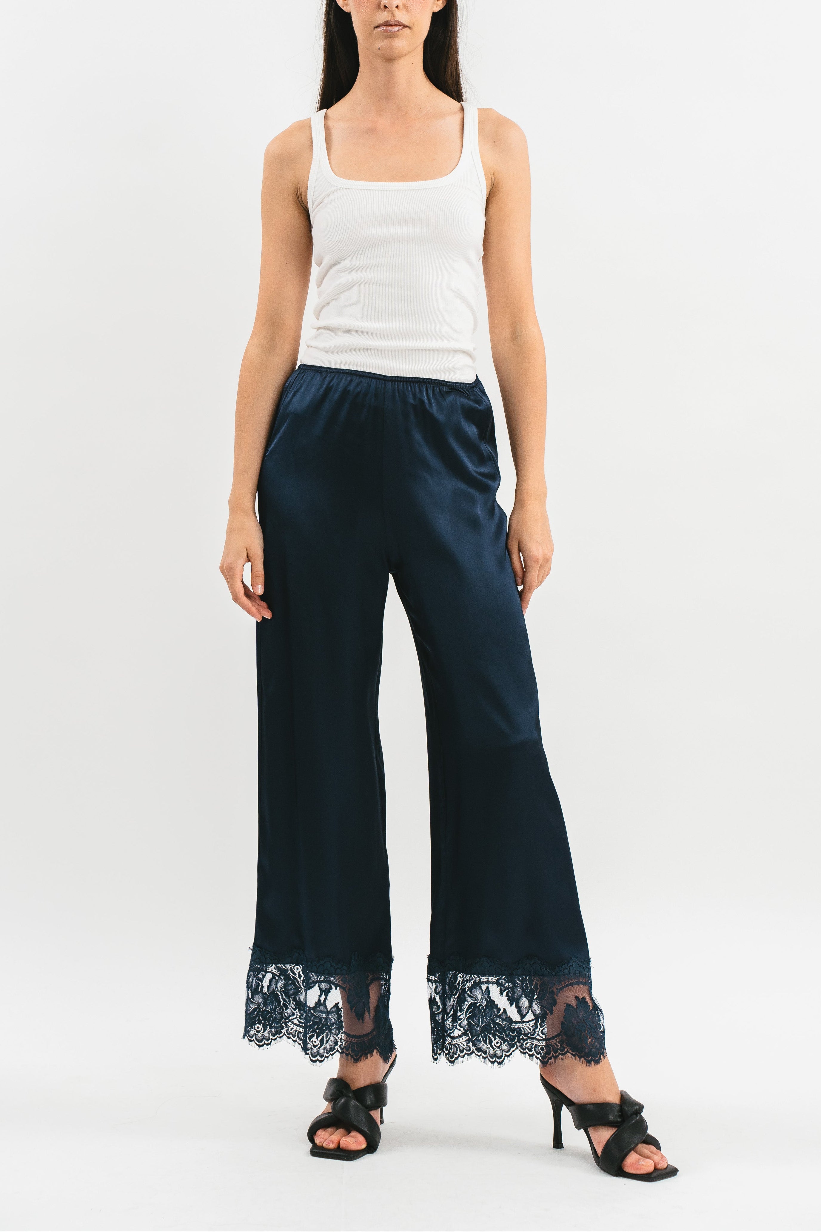 Pantalone blu longuette in viscosa satin elasticizzata e pregiato pizzo francese Frontale