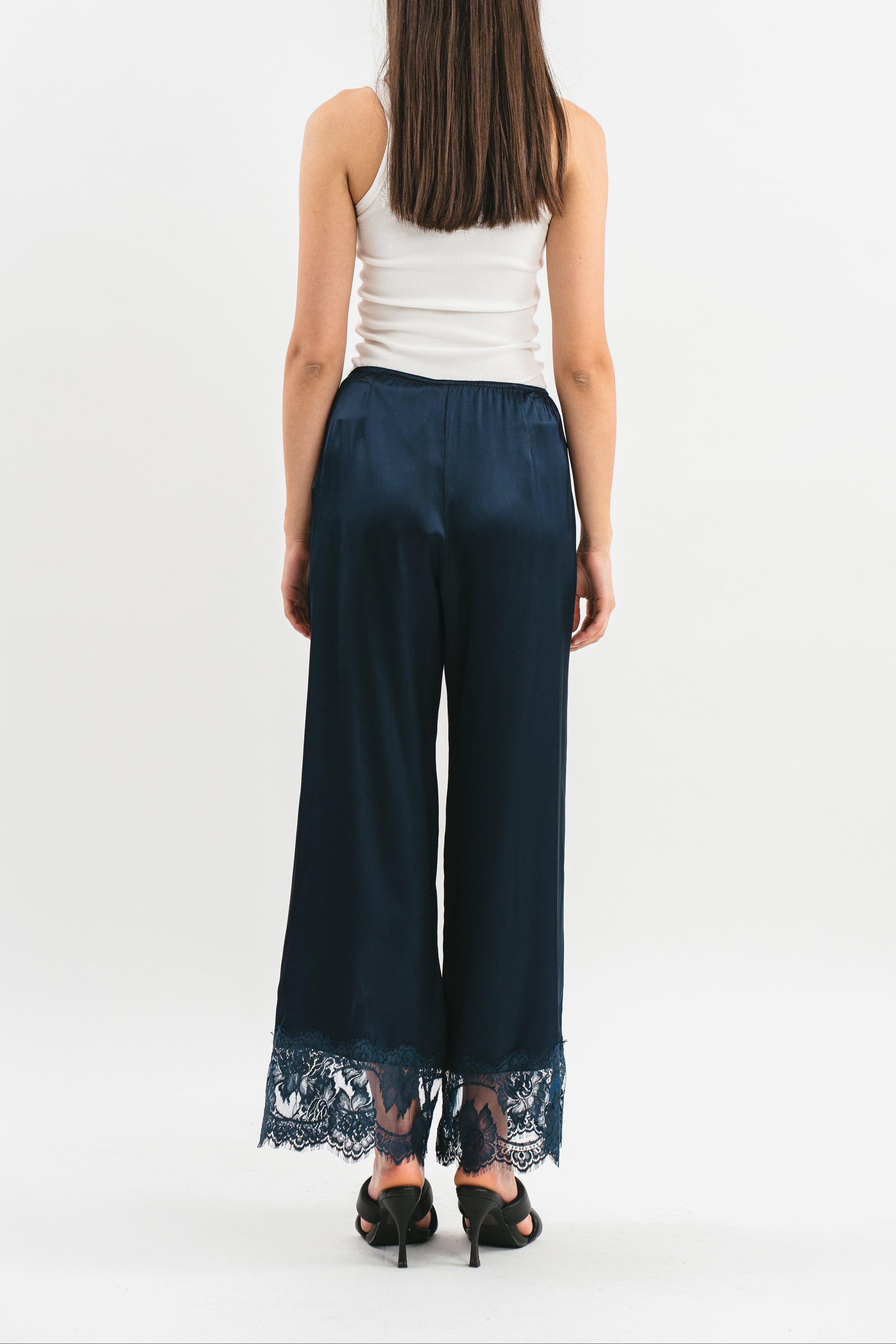 Pantalone blu longuette in viscosa satin elasticizzata e pregiato pizzo francese Posteriore