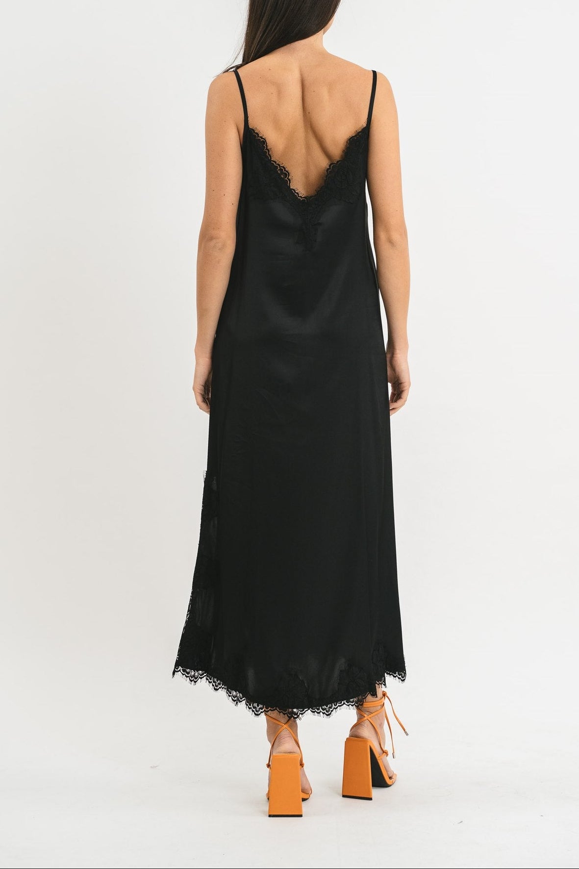 Slip dress longuette nera in viscosa satin elasticizzata con pregiato pizzo francese Posteriore