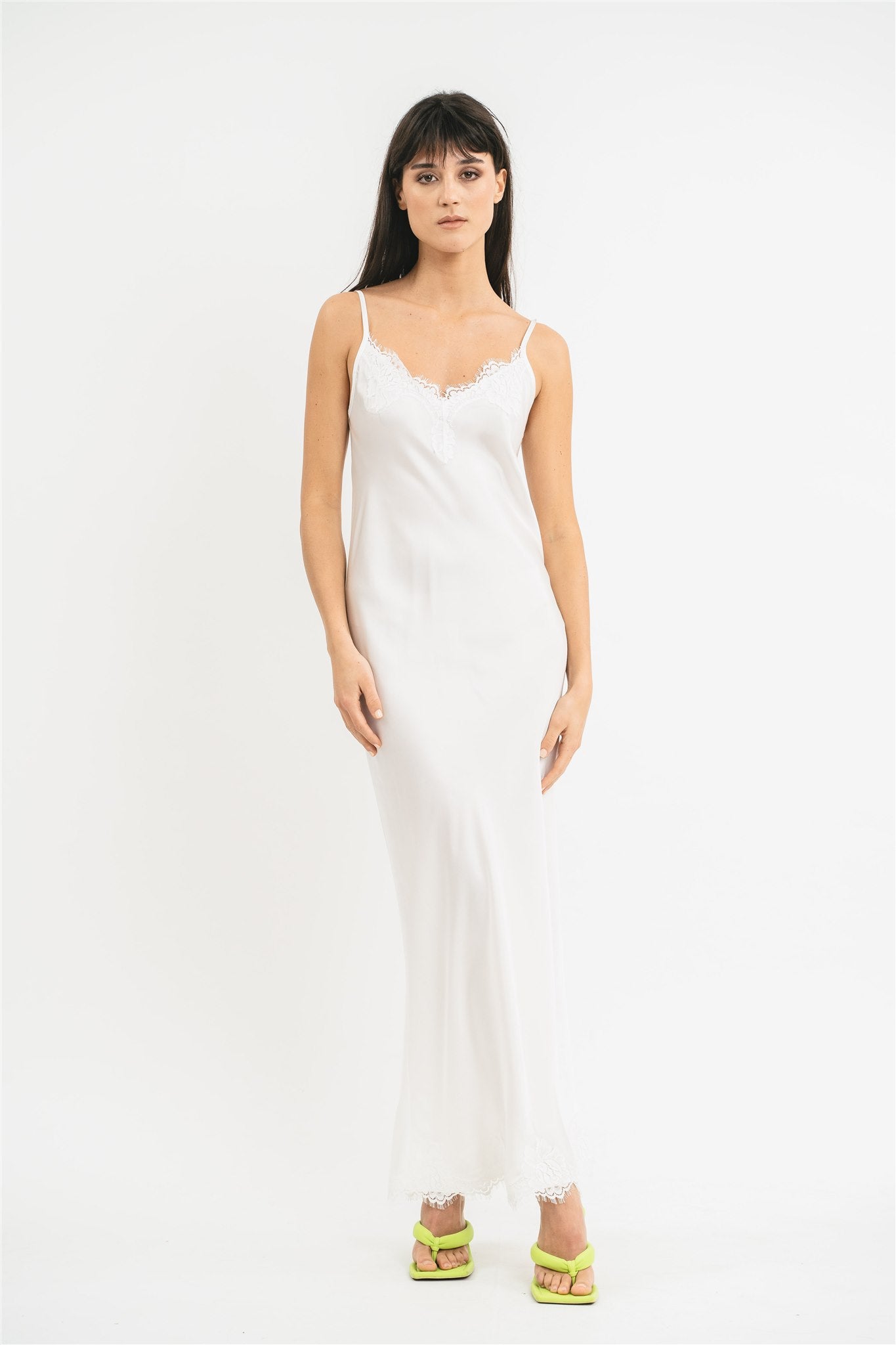 Slip dress lungo con dettagli in pizzo