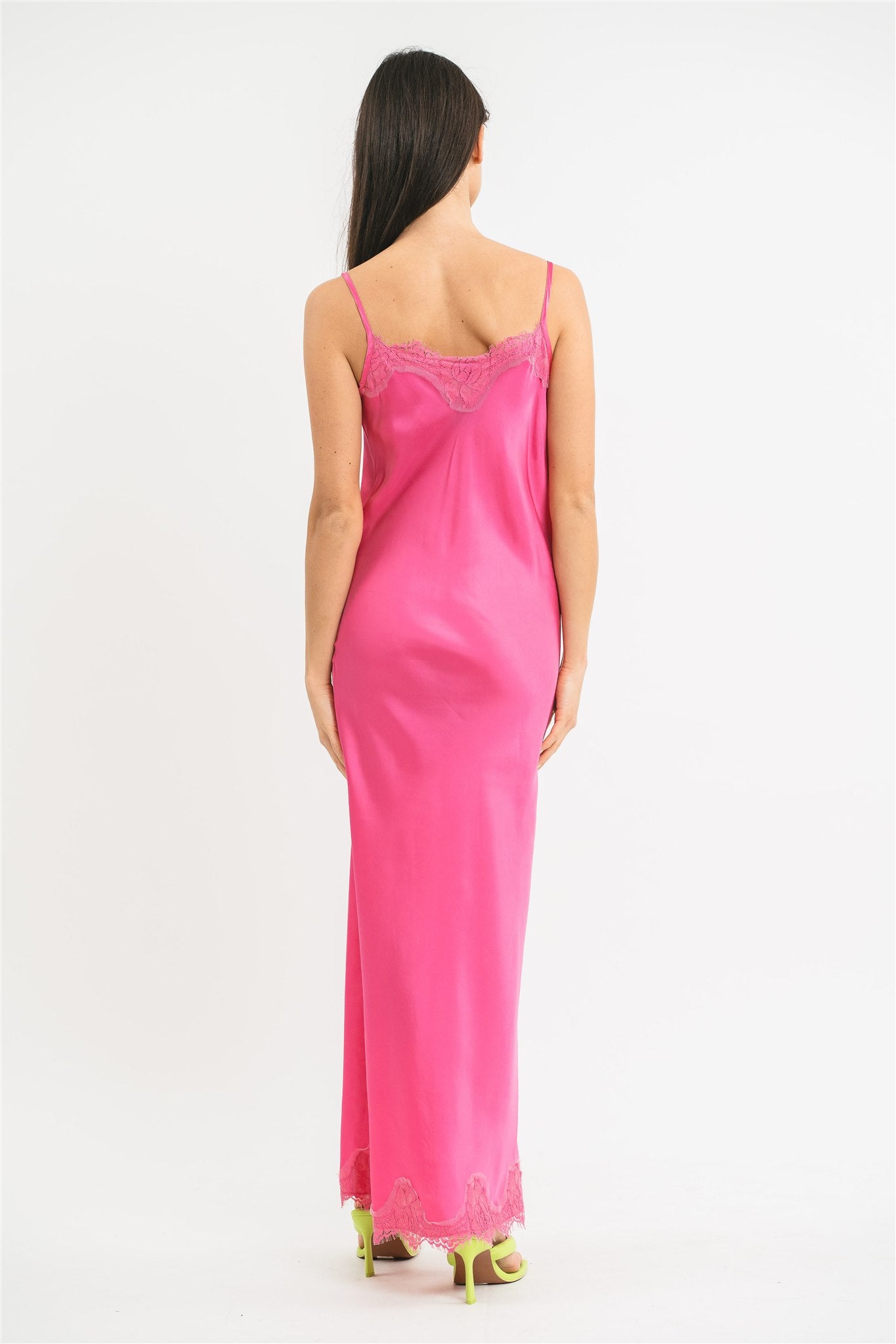 Slip Dress fucsia in viscosa satin elasticizzata con rifiniture in pregiato pizzo francese Posteriore