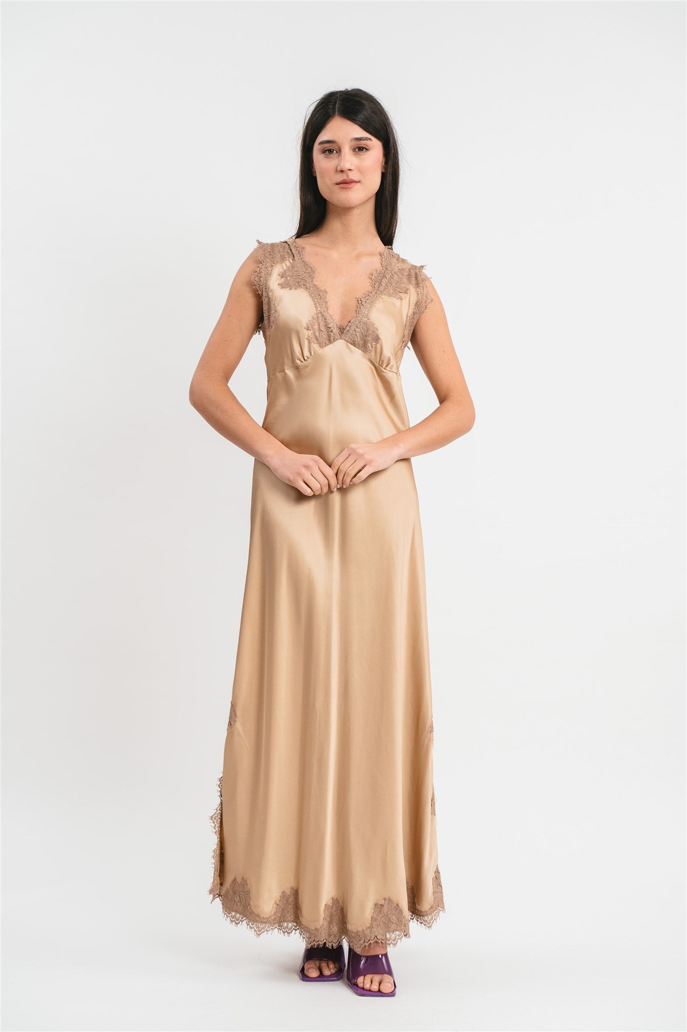 Dress with V-neckline, lace details and side slits