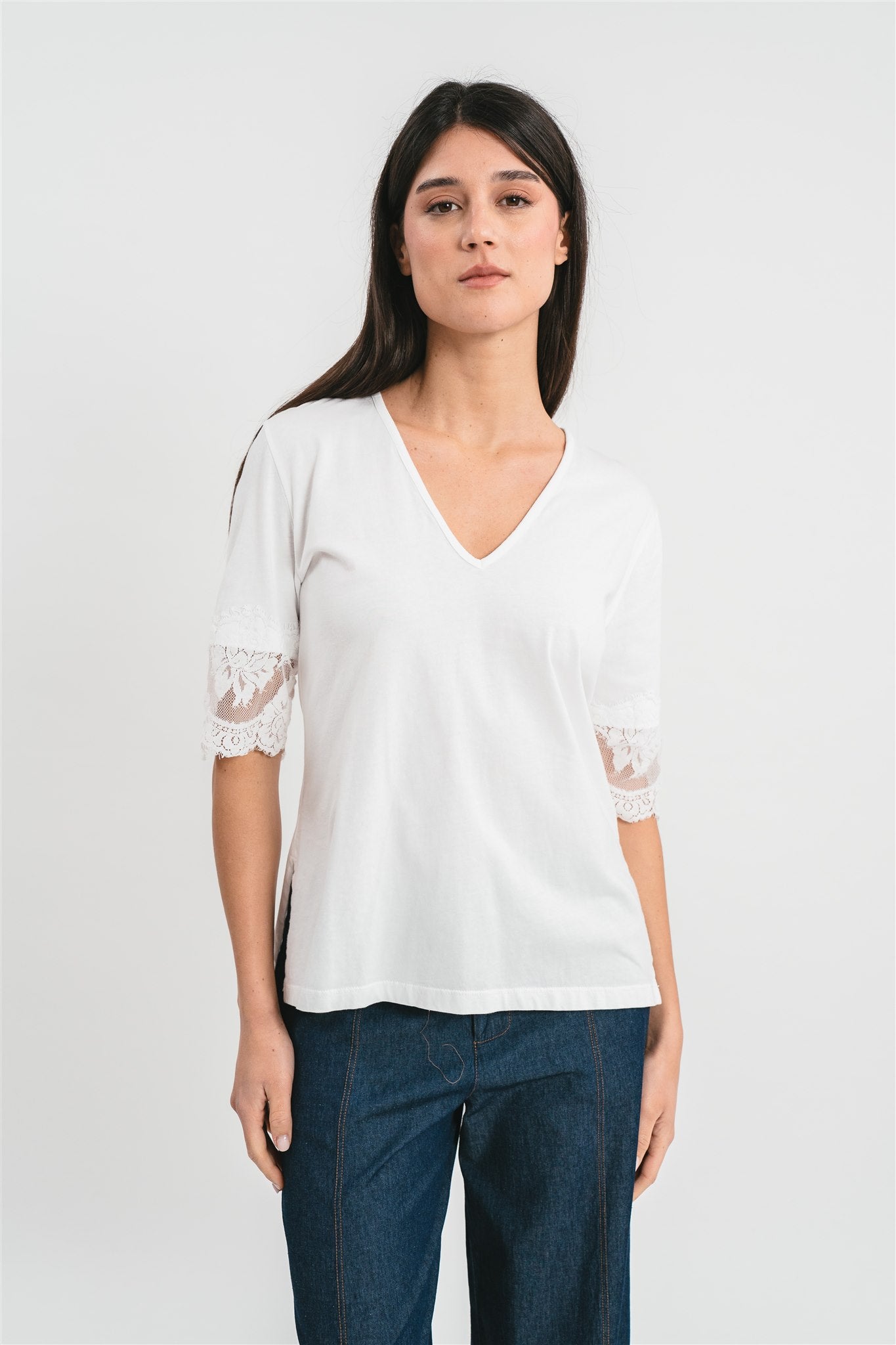 T-shirt with lace