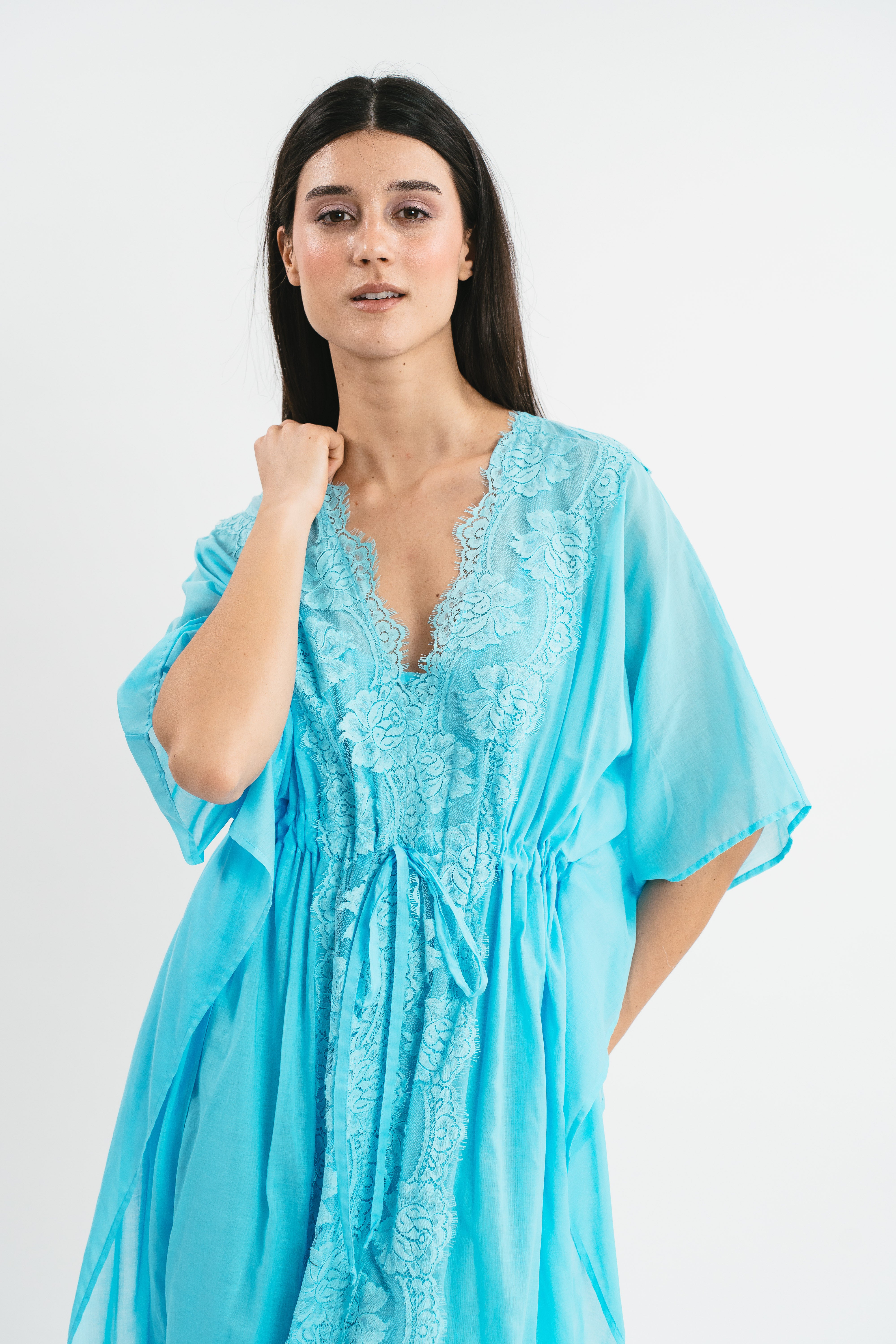 Caftan with lace details