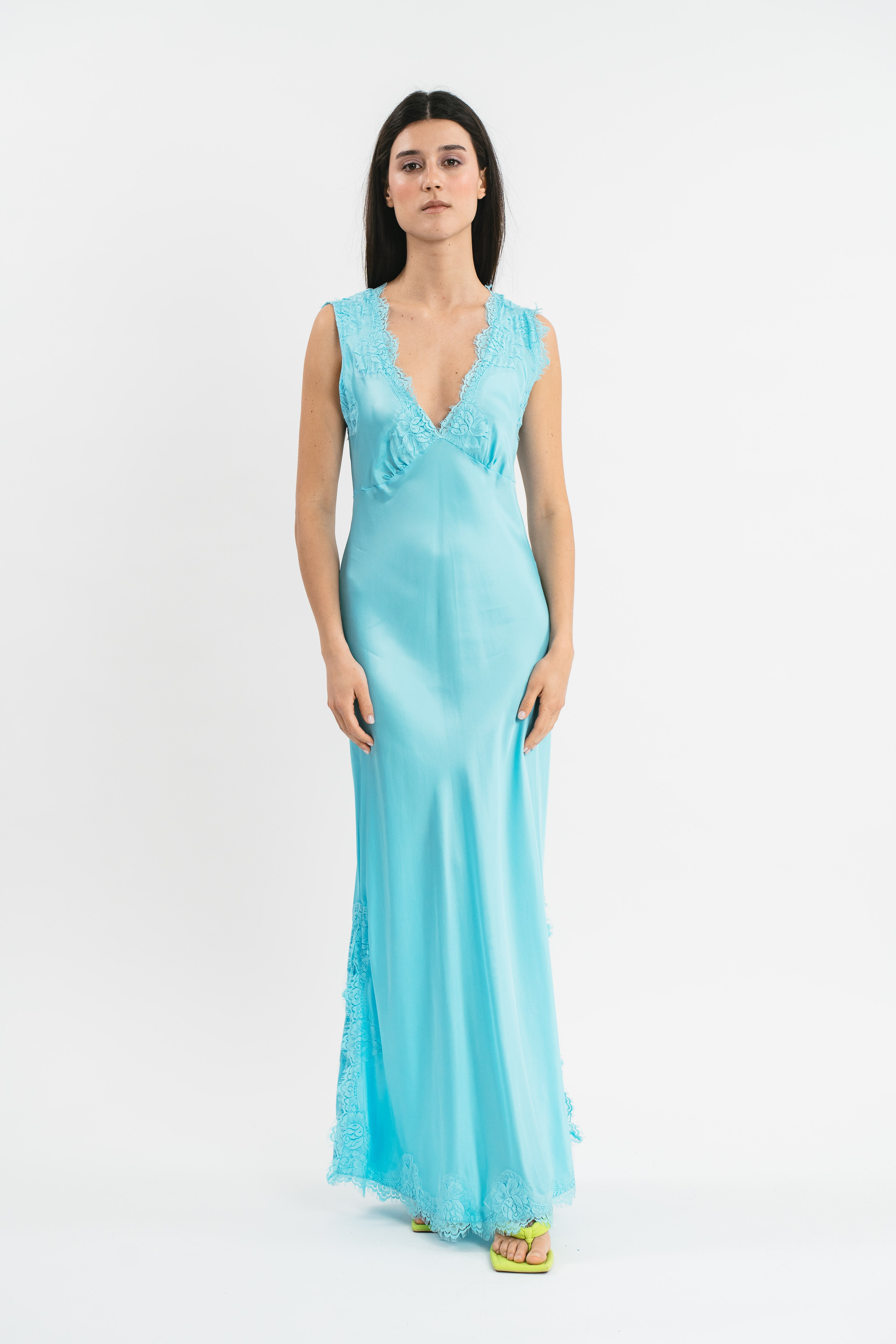 Dress with V-neckline, lace details and side slits